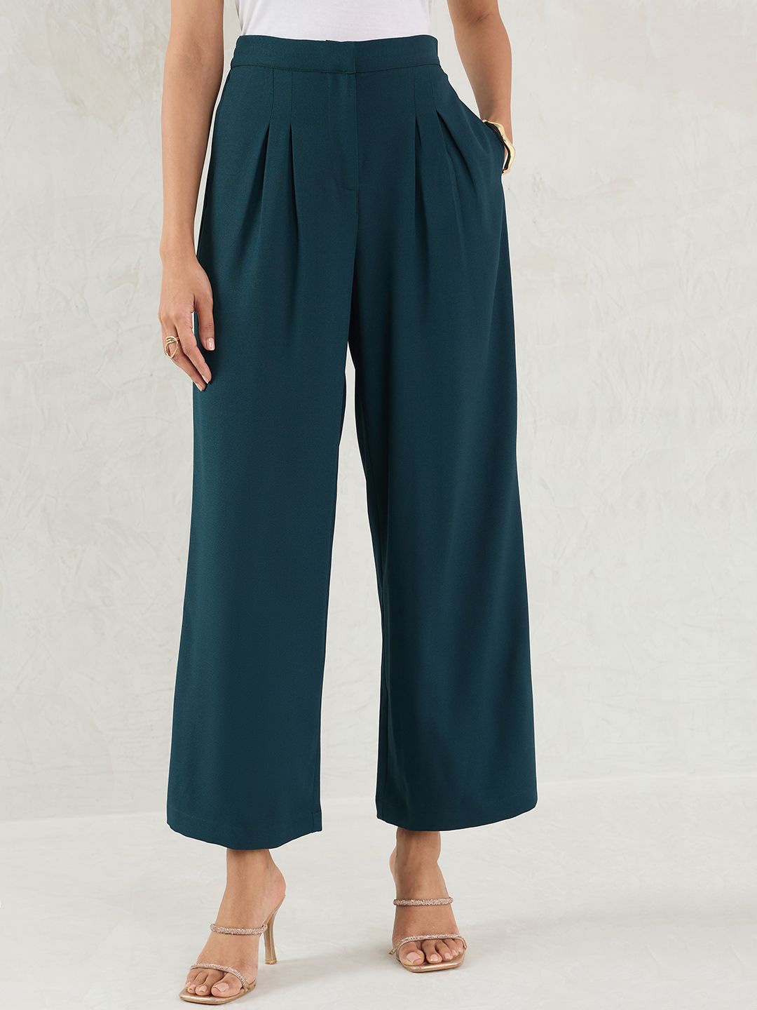 

FEMMELLA Women Tailored Pleated Trousers, Green