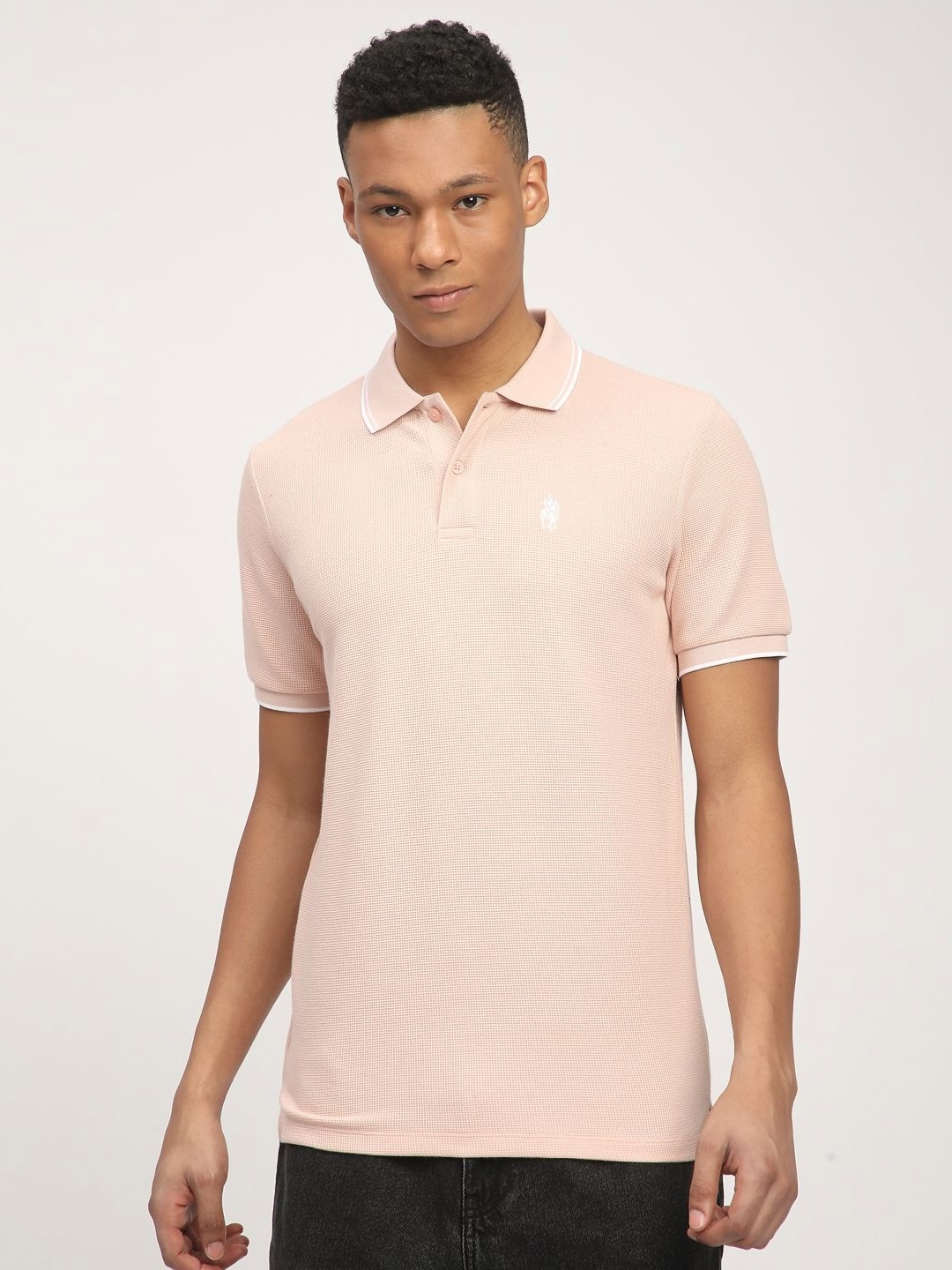 

R&B Men Solid Polo Collar T-shirt, Peach