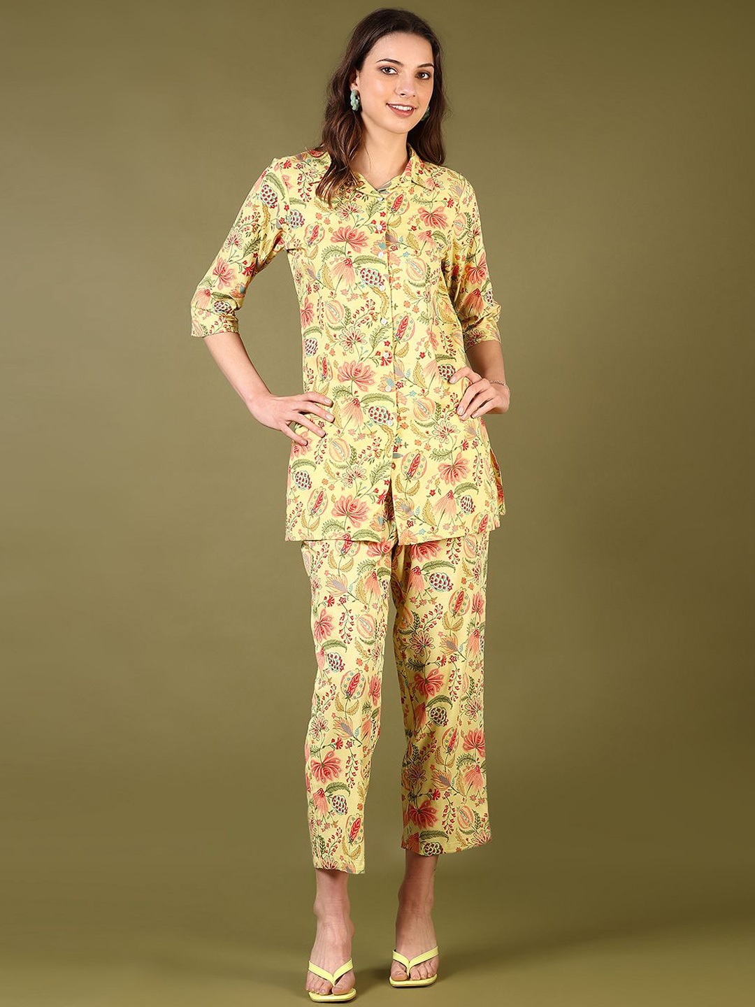 

V-Mart Floral Printed Shirt Collar Neck Shirt With Trousers, Yellow