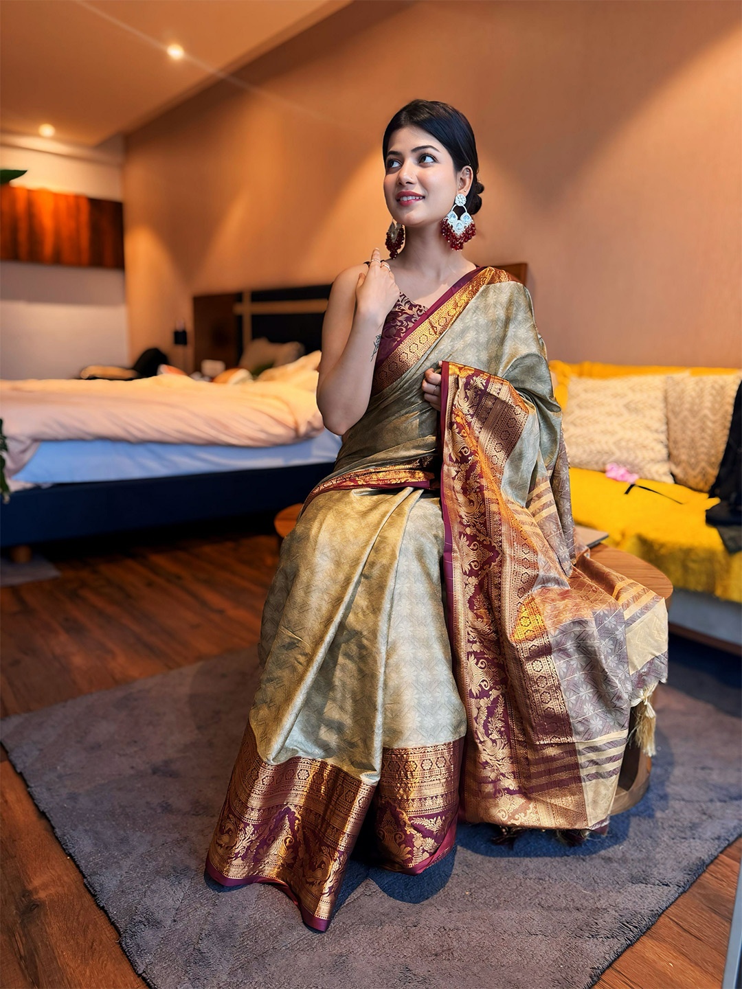 

SILKWEAR Woven Design Zari Silk Cotton Mysore Silk Saree, Cream