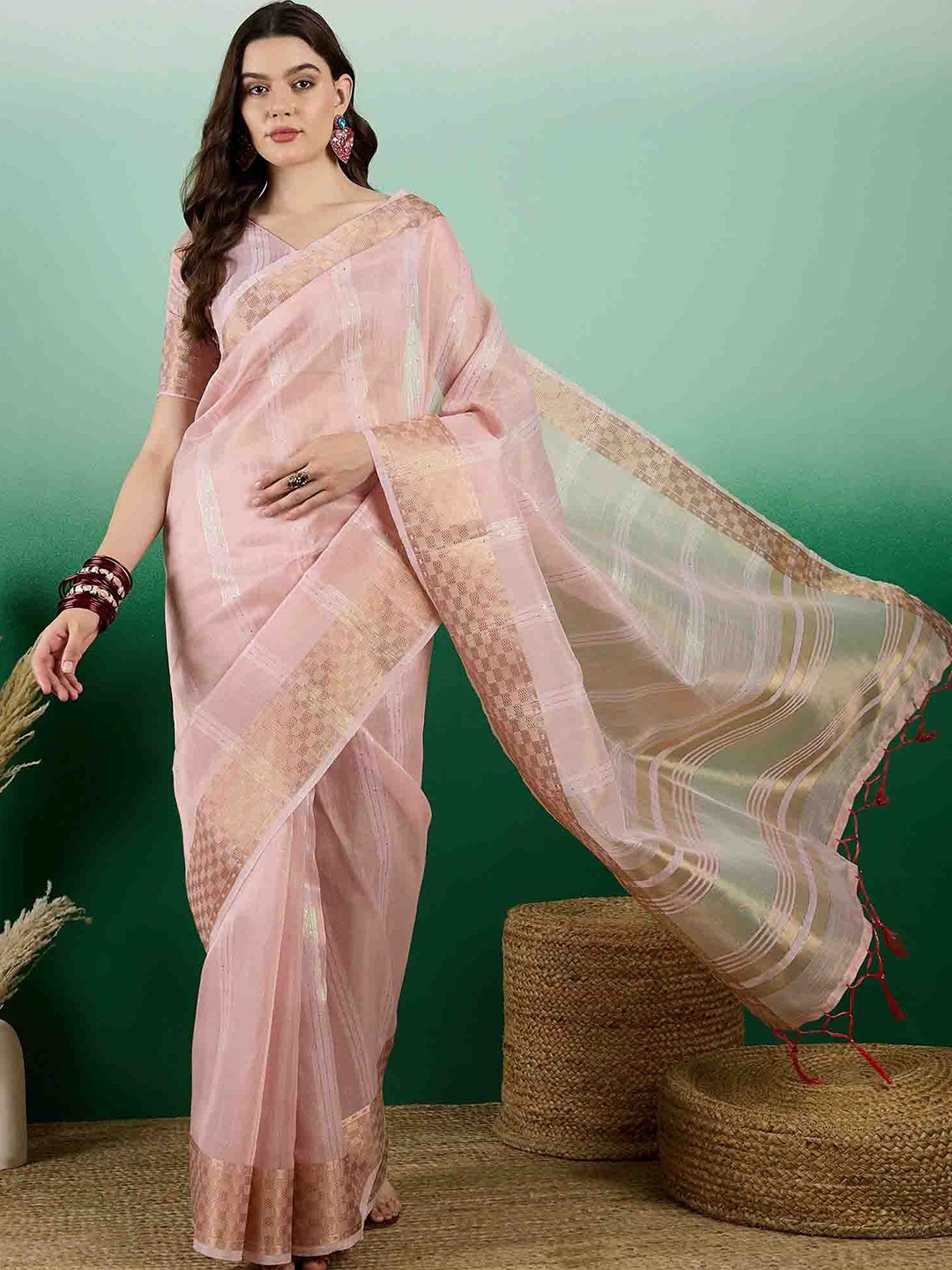 

DIVASTRI Woven Design Zari Kanjeevaram Saree, Pink