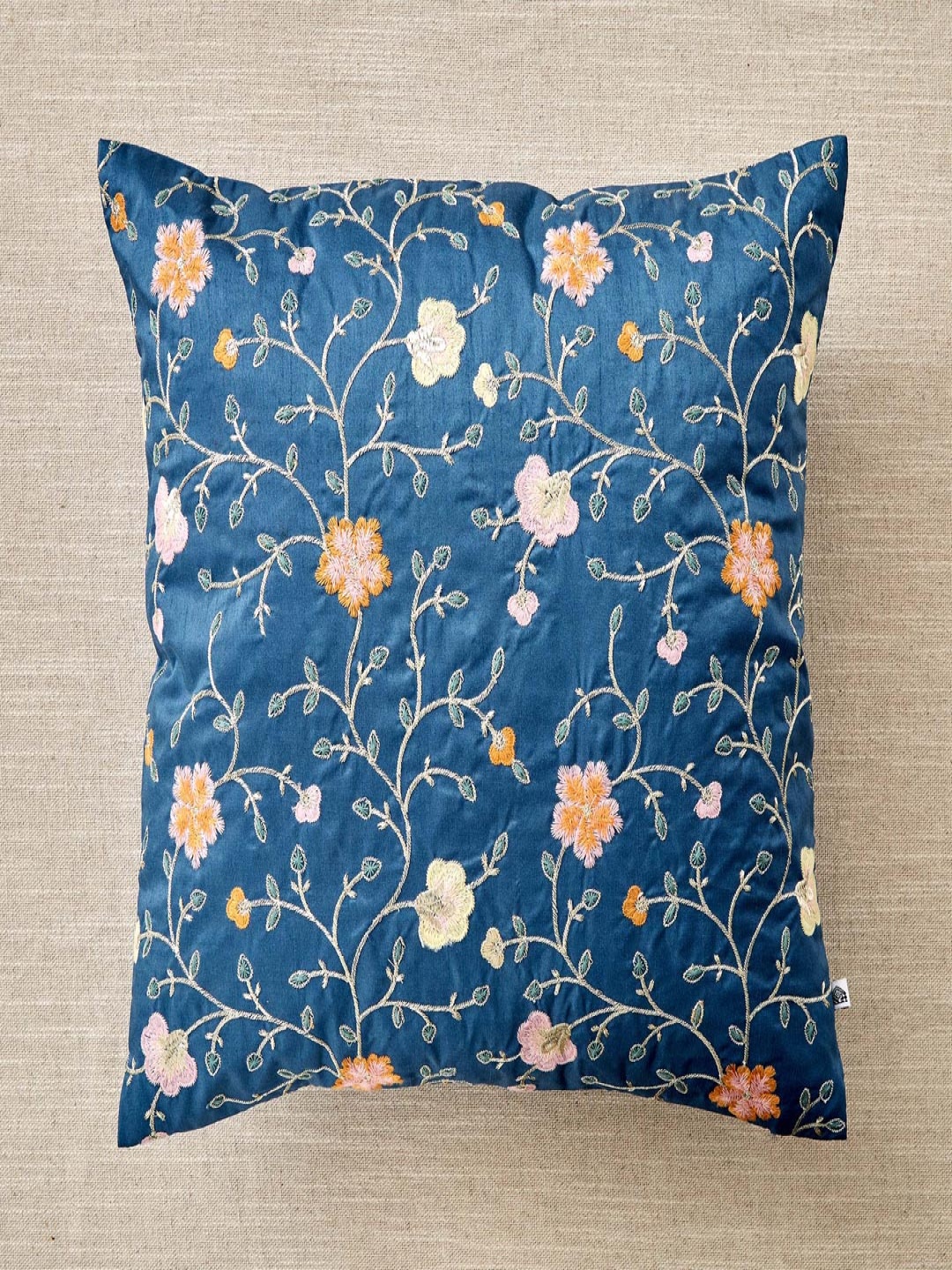 

Home Centre Velour Blue & Gold-Toned Floral Embroidered Square Cushion Covers