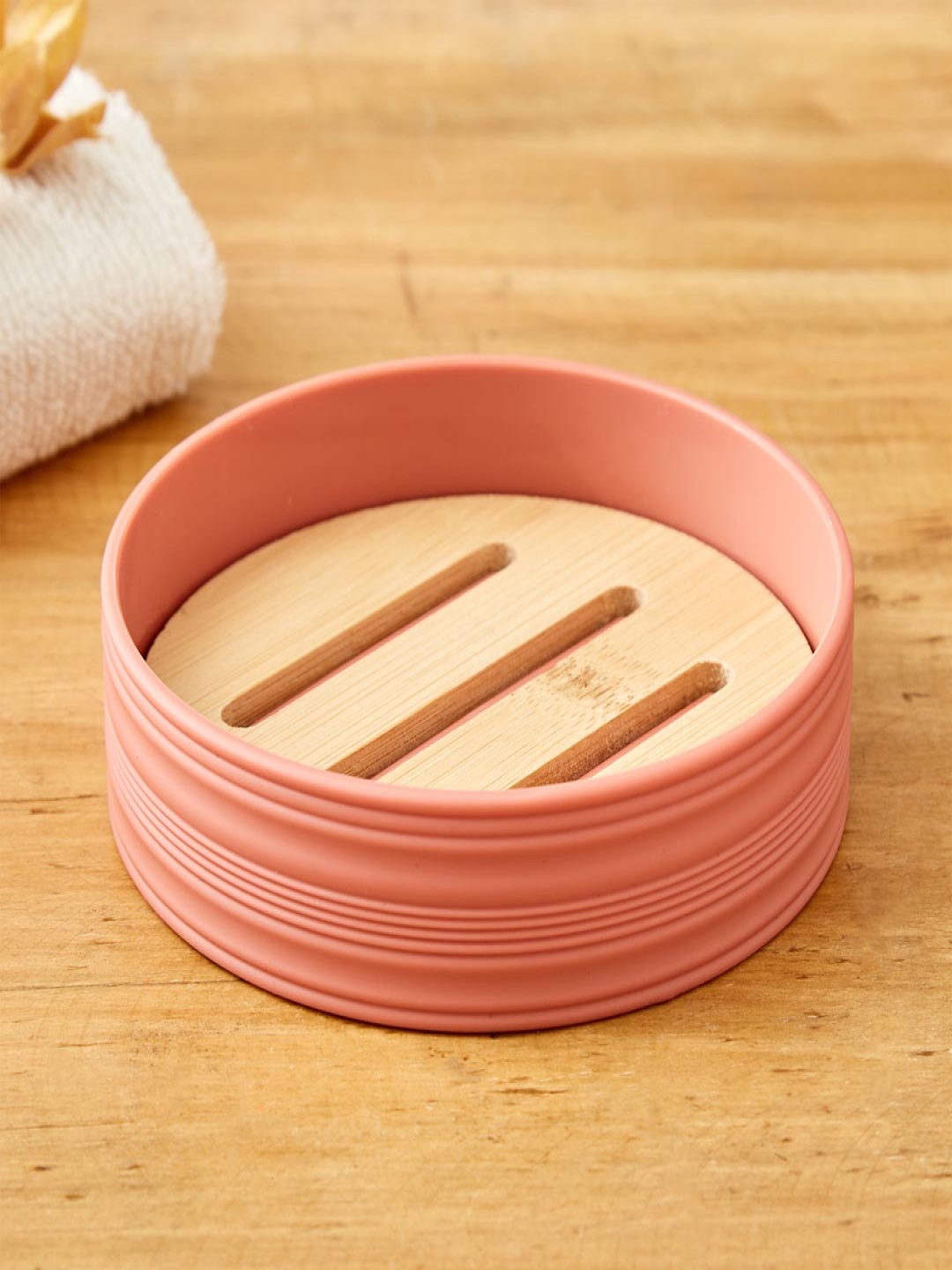 

Home Centre Pink & Beige Striped Bamboo Soap Dish