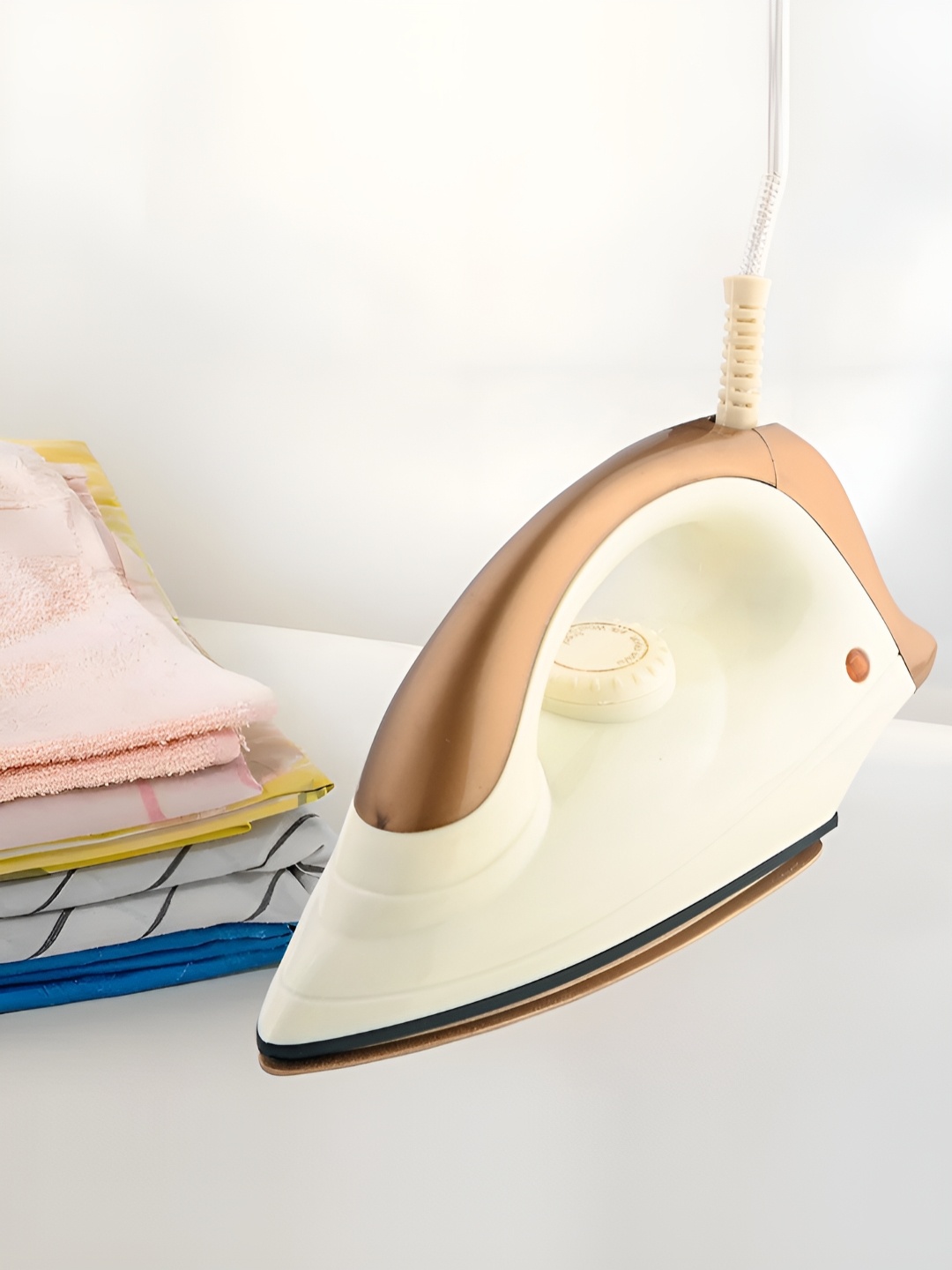 

Kuber Industries Cream-Coloured 750W Automatic Non-Stick Soleplate Dry Press Iron
