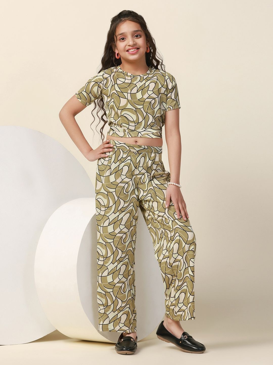 

YK Girls Printed Top with Trousers, Green