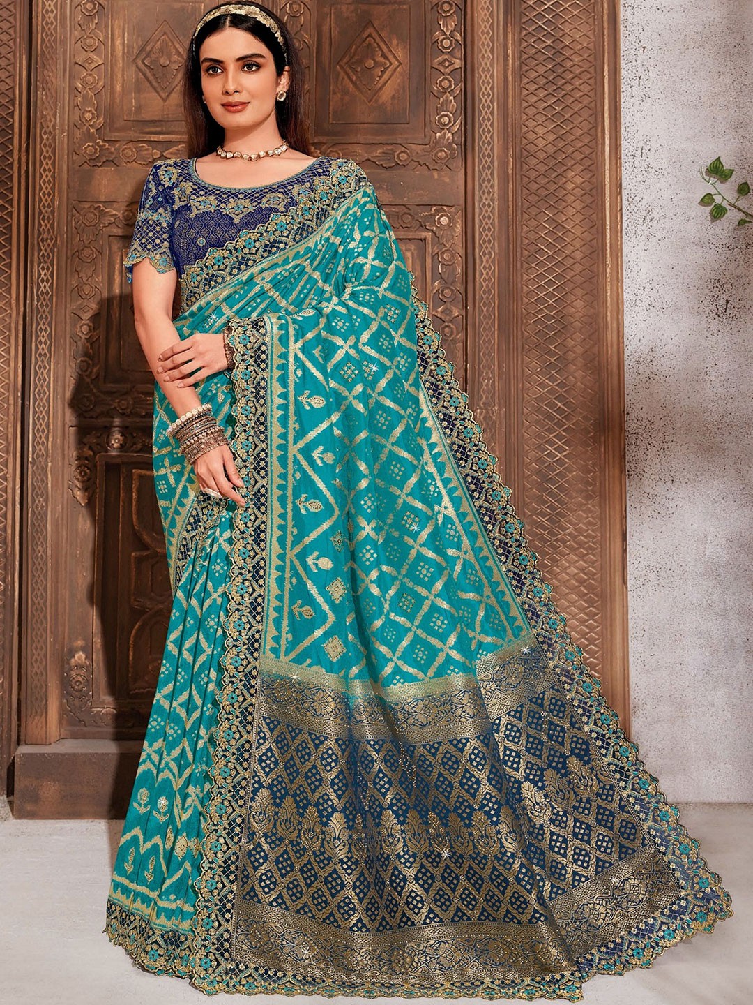 

MAHALASA Ethnic Motifs Embroidered Pure Silk Handloom Saree, Turquoise blue