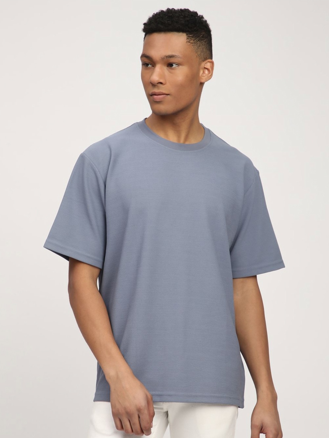 

R&B Men Solid Round Neck Relaxed Fit T-shirt, Blue