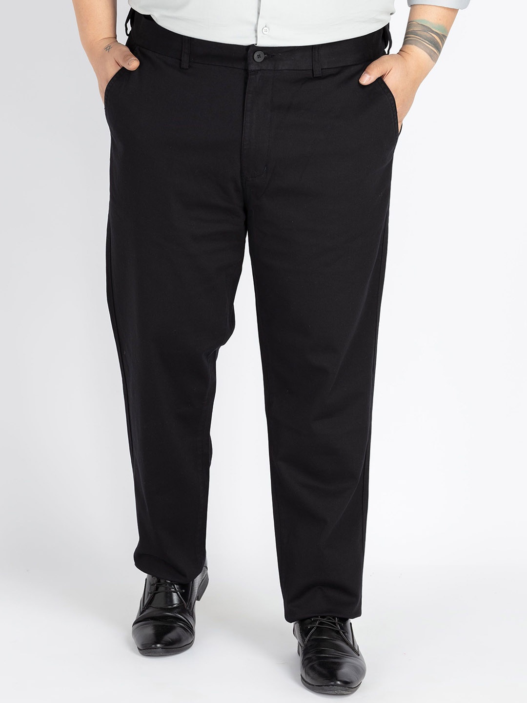 

UNSIZED Men Slim Fit Trousers, Black