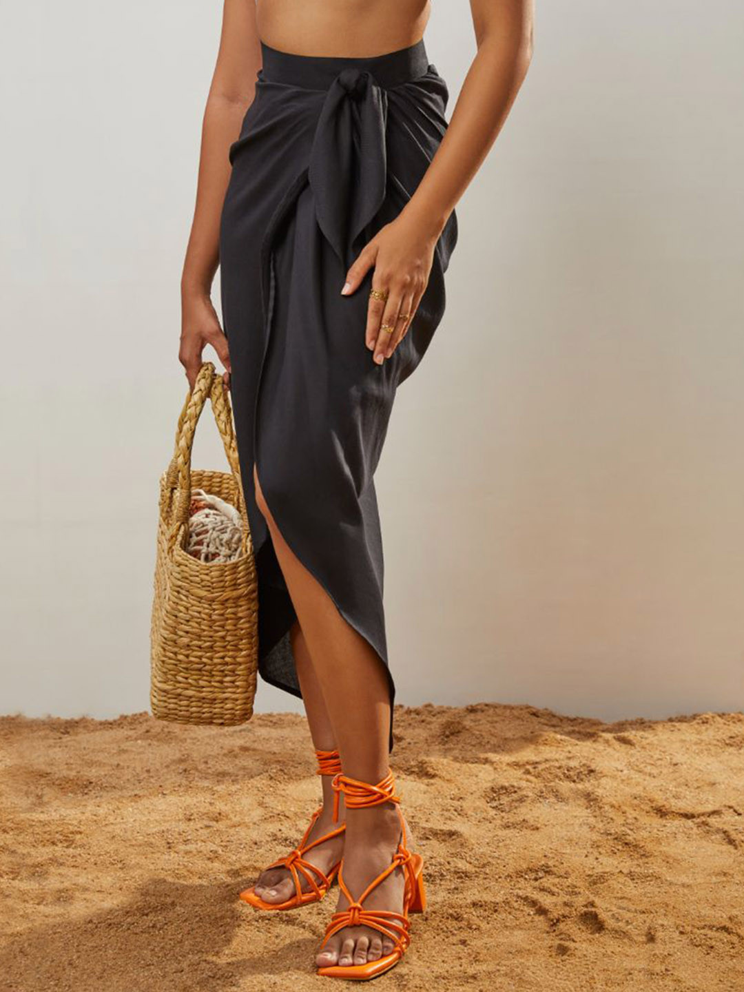 

CMGE Effortless Ready-To-Wear Casual Sarong, Black