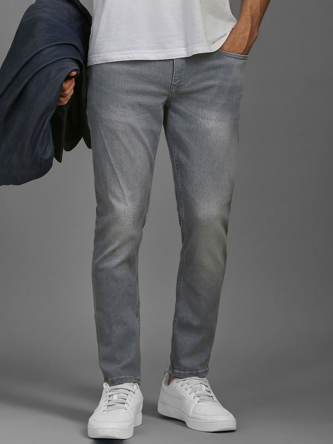 

Louis Philippe Jeans Men Mid-Rise Regular Fit Light Fade Jeans, Grey