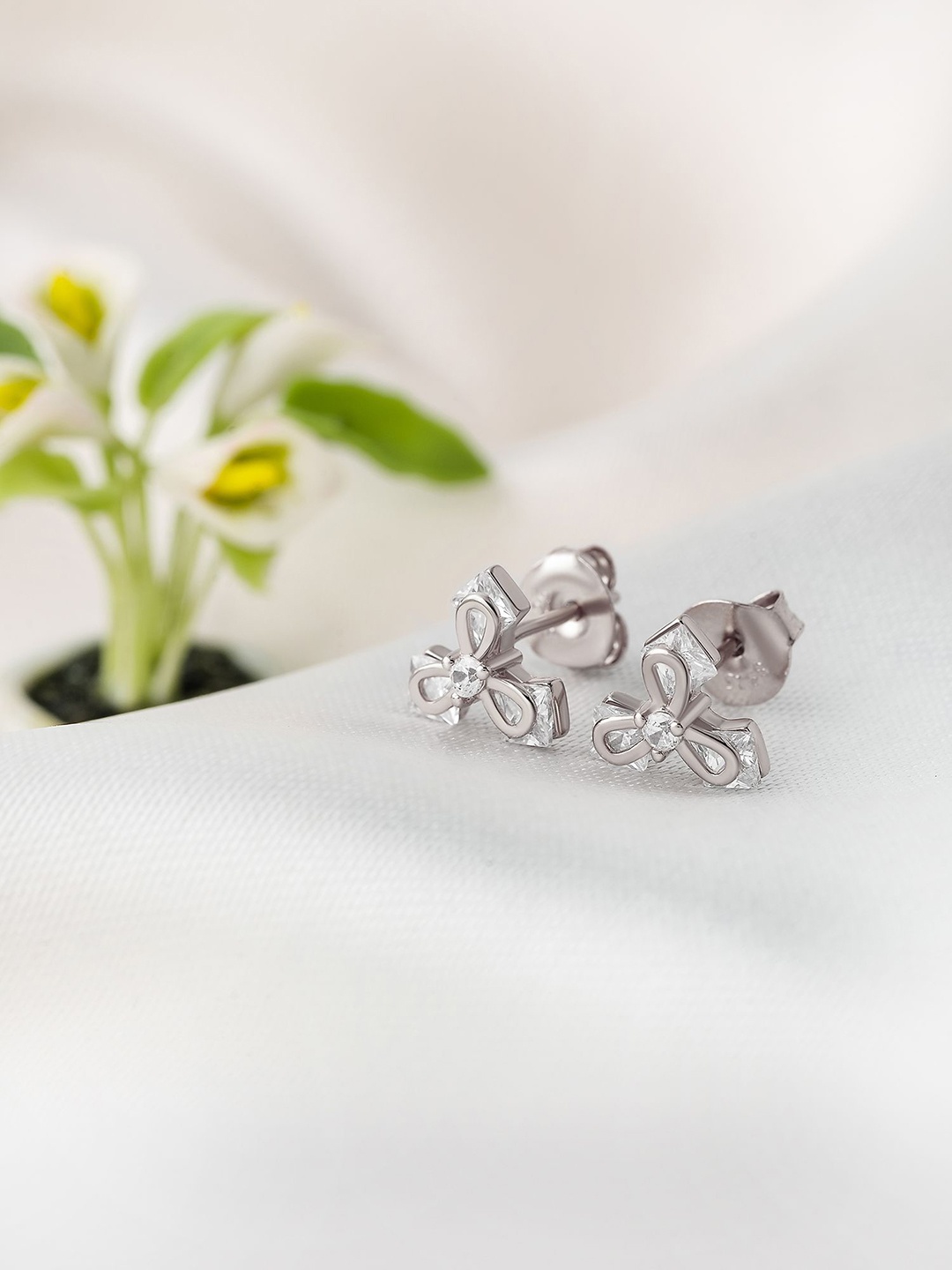 

SILBERRY 925 Sterling Silver Rhodium-Plated Cubic Zirconia Studded Quirky Shaped Studs