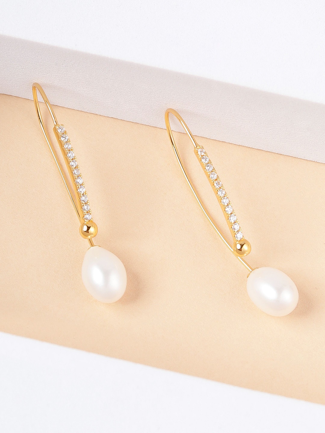 

DIAVO Sterling-Silver Gold-Plated Pearls Beaded Contemporary Shaped Drop Earrings