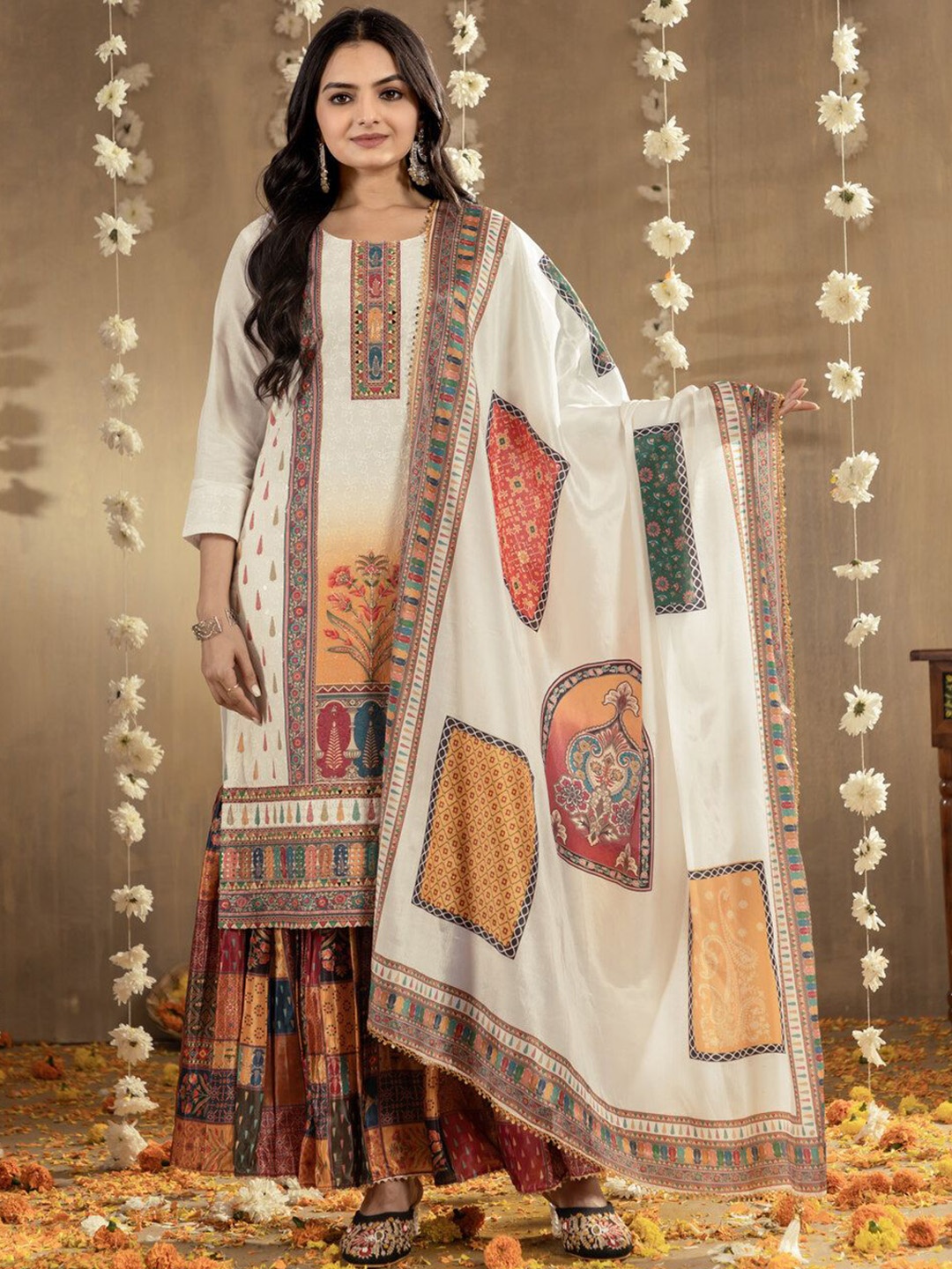 

choiceit Ethnic Motifs Printed Straight Kurta With Palazzos And Dupatta, Beige