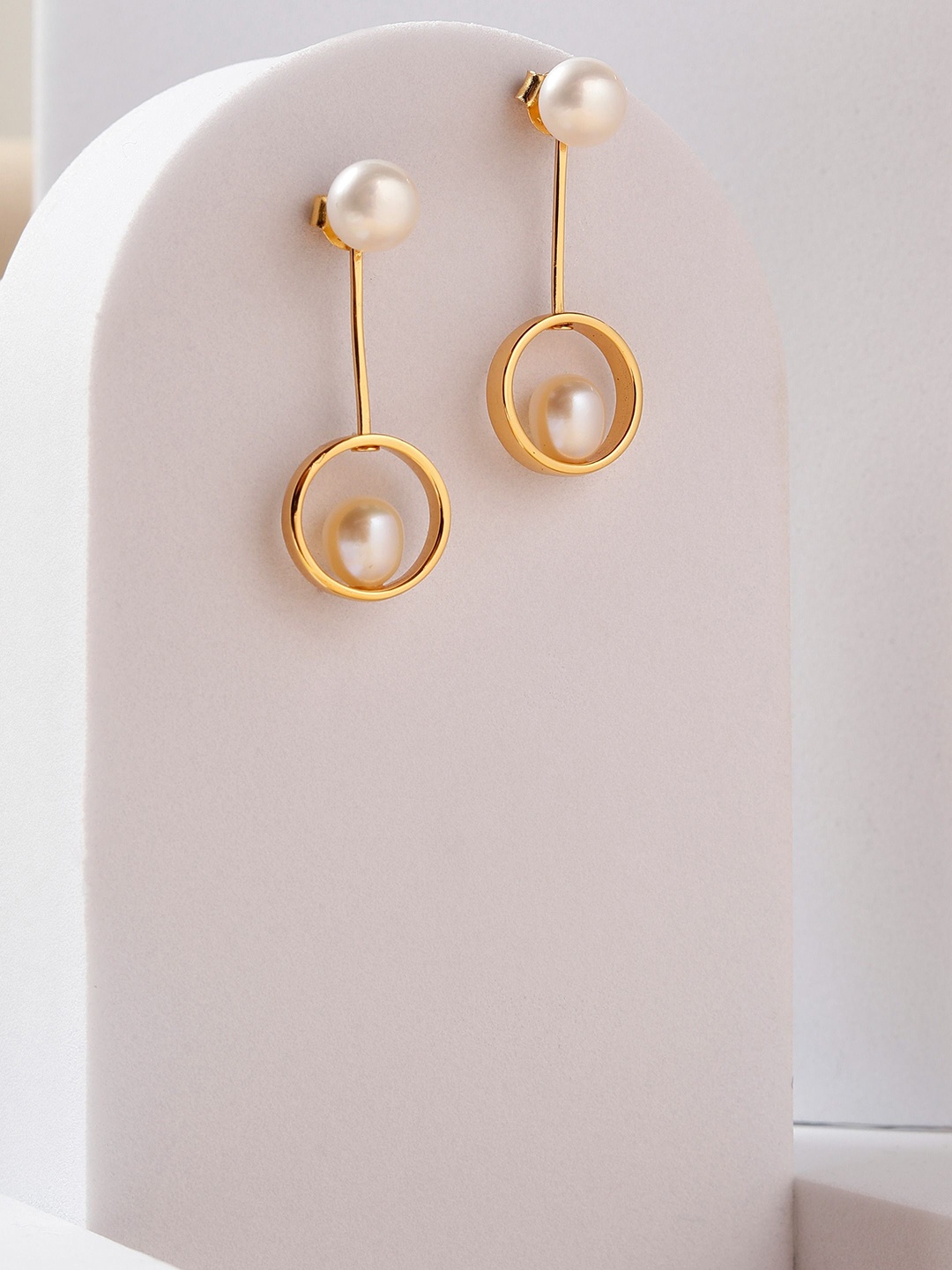 

DIAVO 925 Sterling Silver Gold-Plated Pearls Beaded Contemporary Shaped Drop Earrings