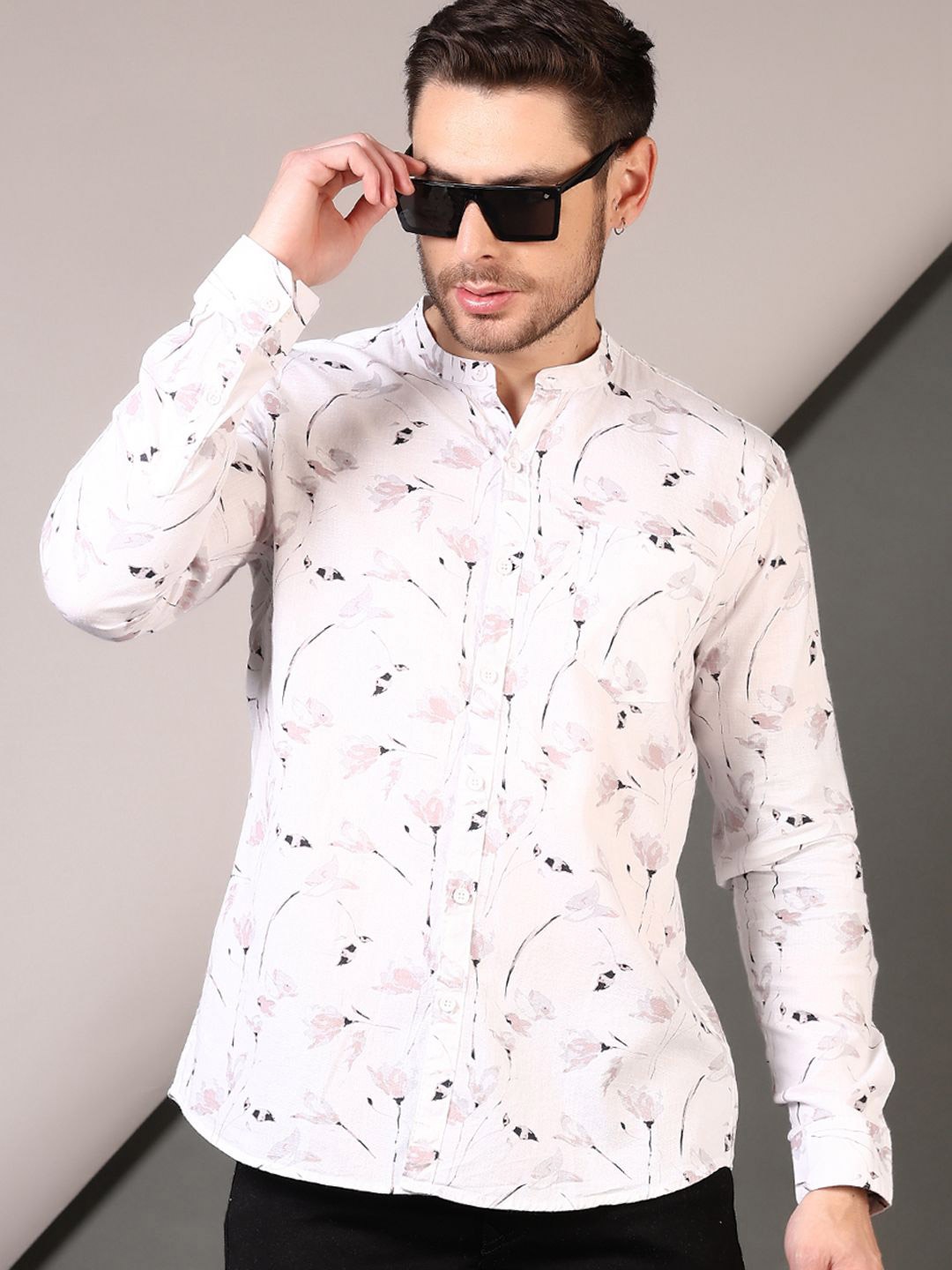 

V-Mart Men Floral Opaque Printed Casual Shirt, White