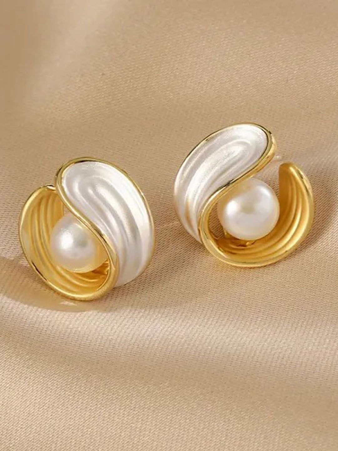 

styledose Sterling Silver Korean Contemporary Pearls Studded Studs, Gold