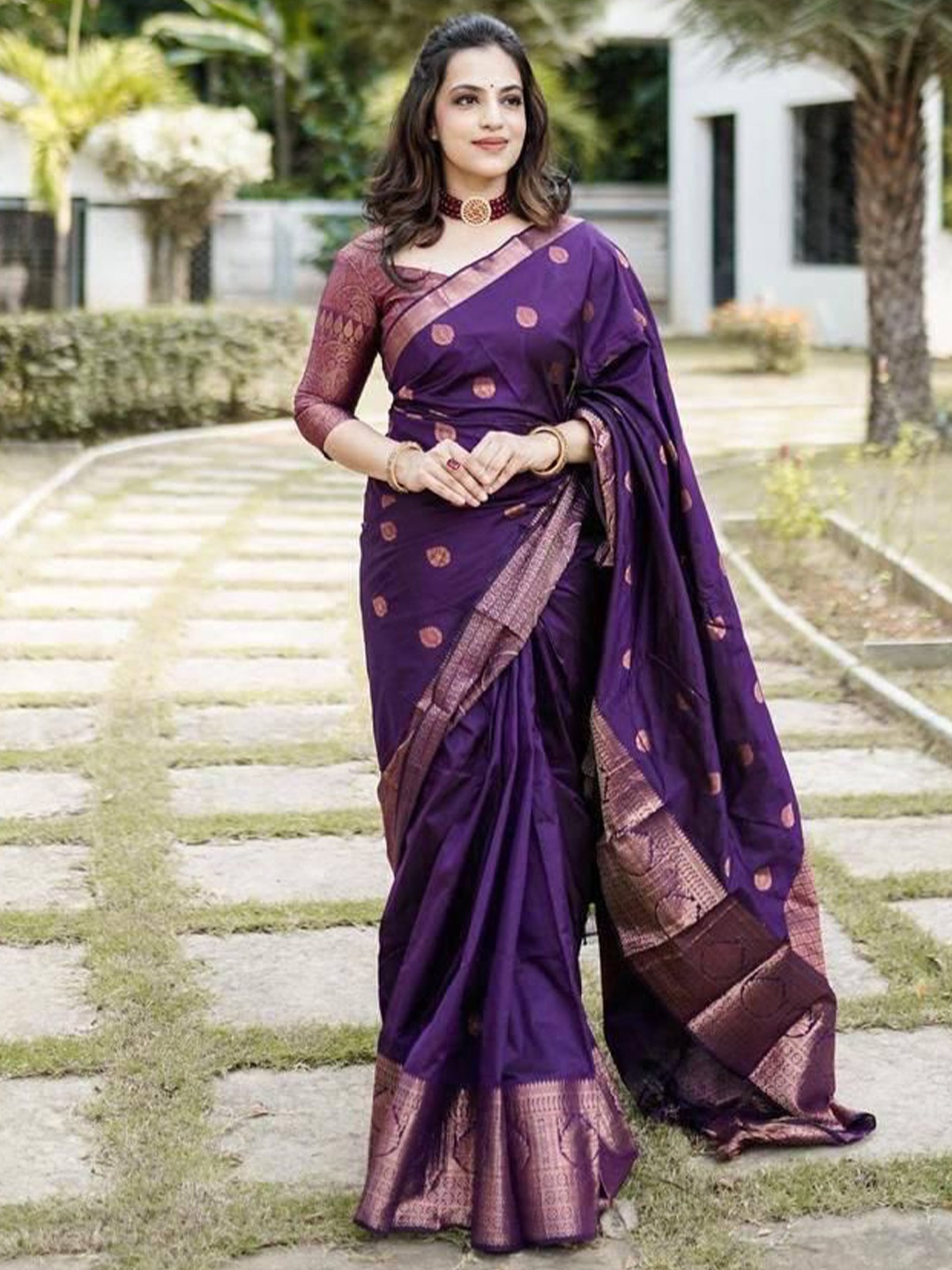 

A TO Z CART Woven Design Zari Pure Silk Banarasi Saree, Purple