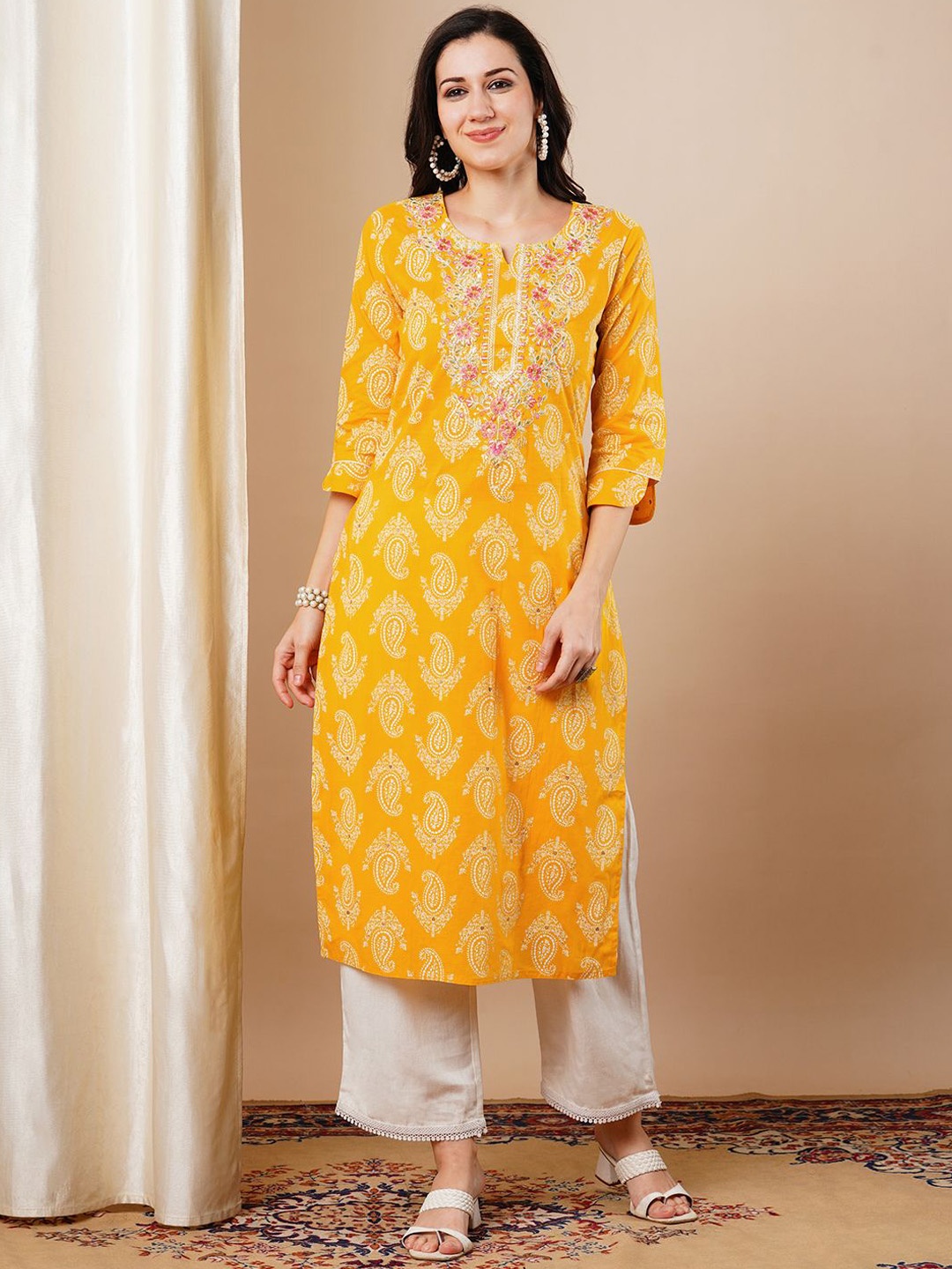 

FASHOR Paisley Printed Notch Neck Sequinned Straight Kurta, Yellow