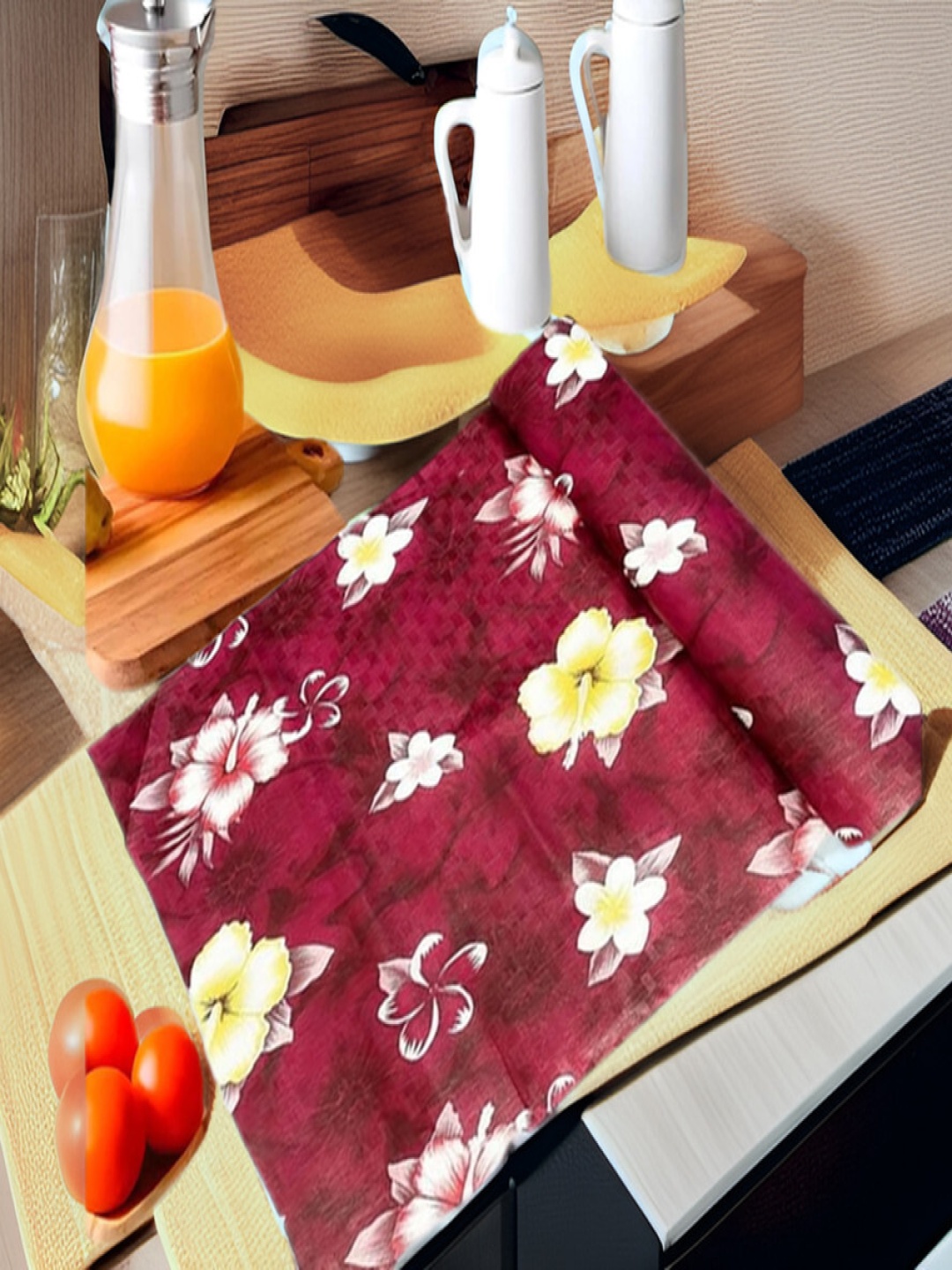 

REVEXO Maroon & White Printed Water-Resistant Shelf Liner