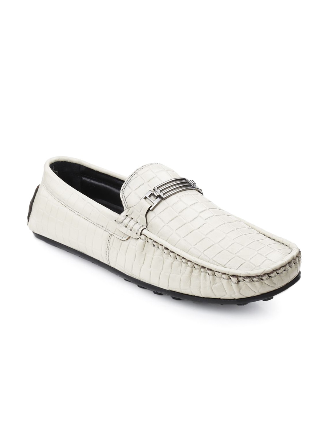 

The Roadster Lifestyle Co Men Textured Loafers, White