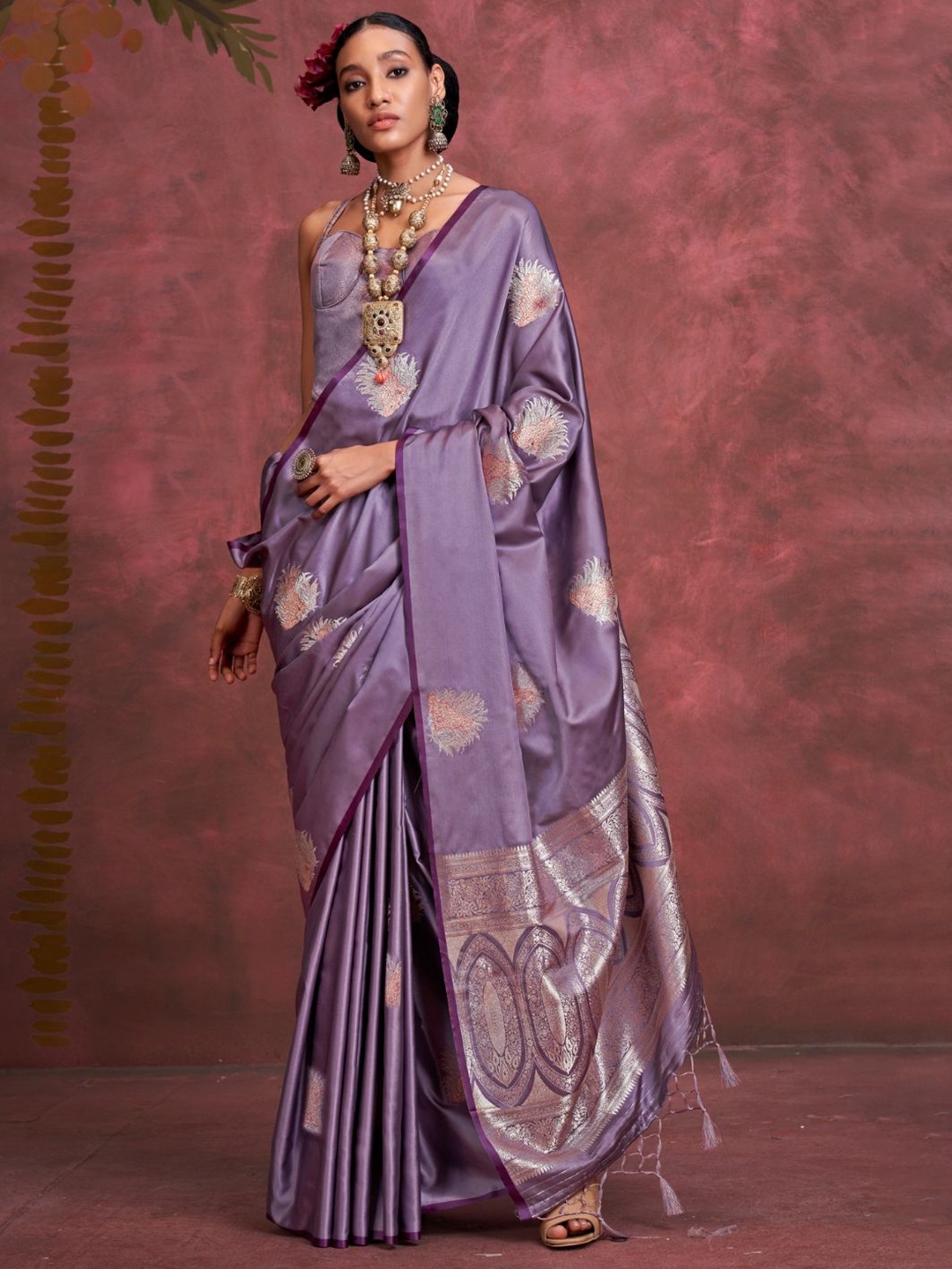 

DEVATITHI Woven Design Zari Pure Satin Saree, Purple