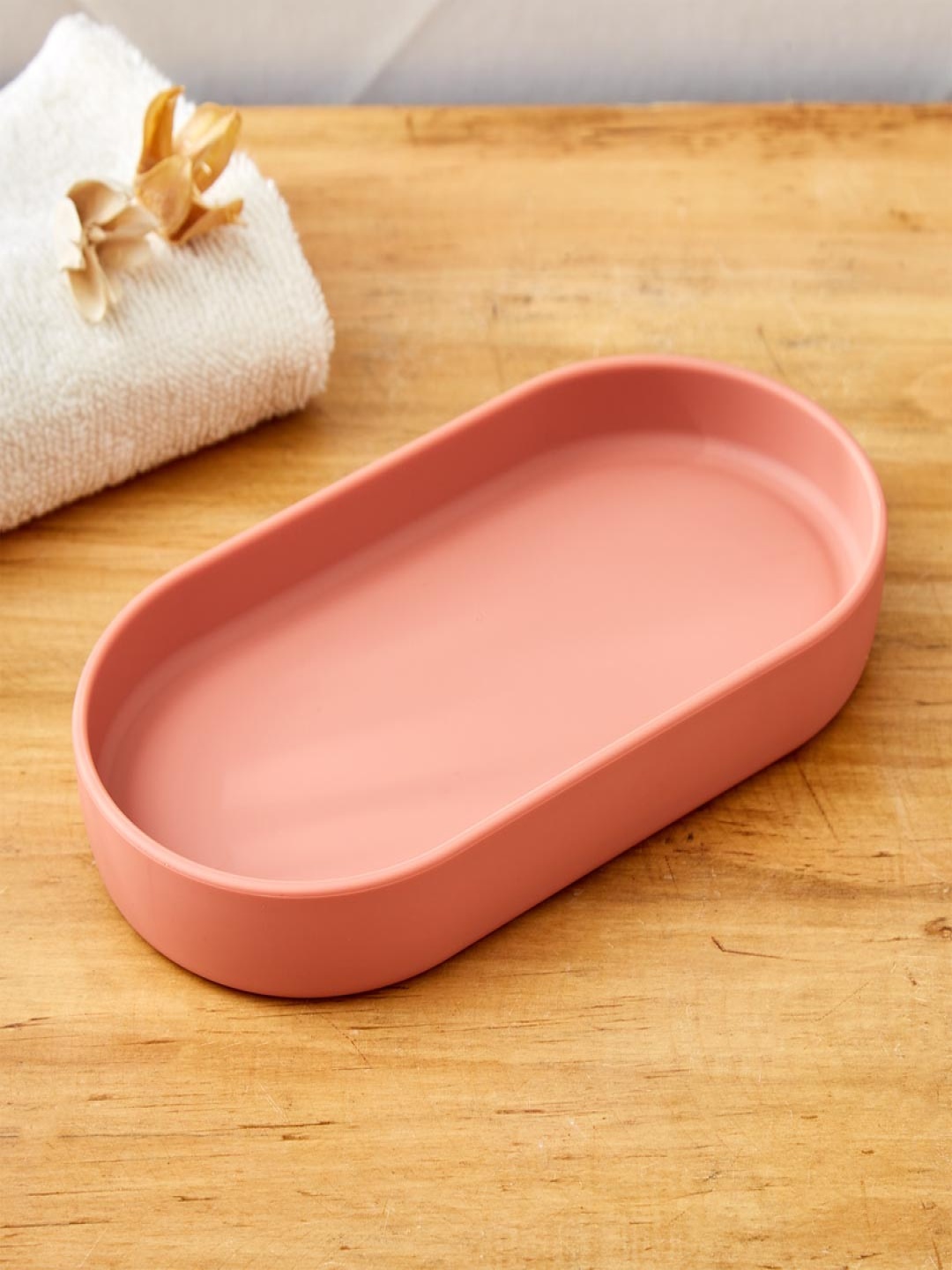 

Home Centre Jumbo Peach Textured Matte Bath Accessories Set