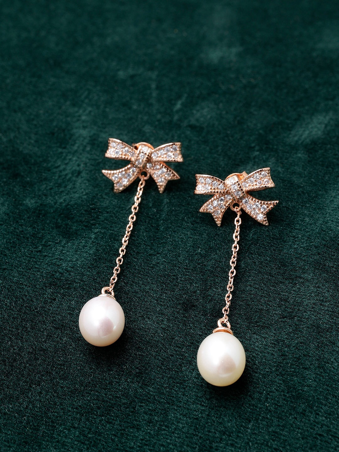

DIAVO Rose Gold-Plated Artificial Pearls Studded Contemporary Shaped Drop Earrings