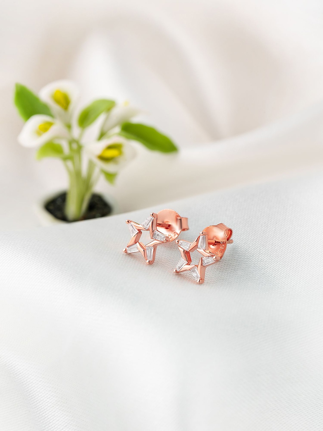 

SILBERRY 925 Sterling Silver Rose Gold-Plated Cubic Zirconia Studded Star Shaped Studs