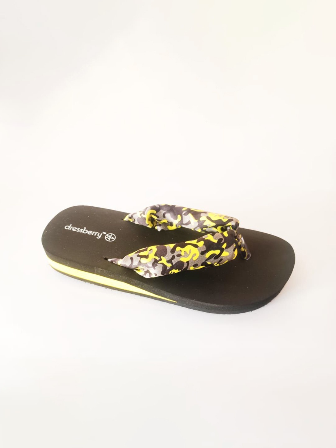 

DressBerry Printed One Toe Flats, Brown