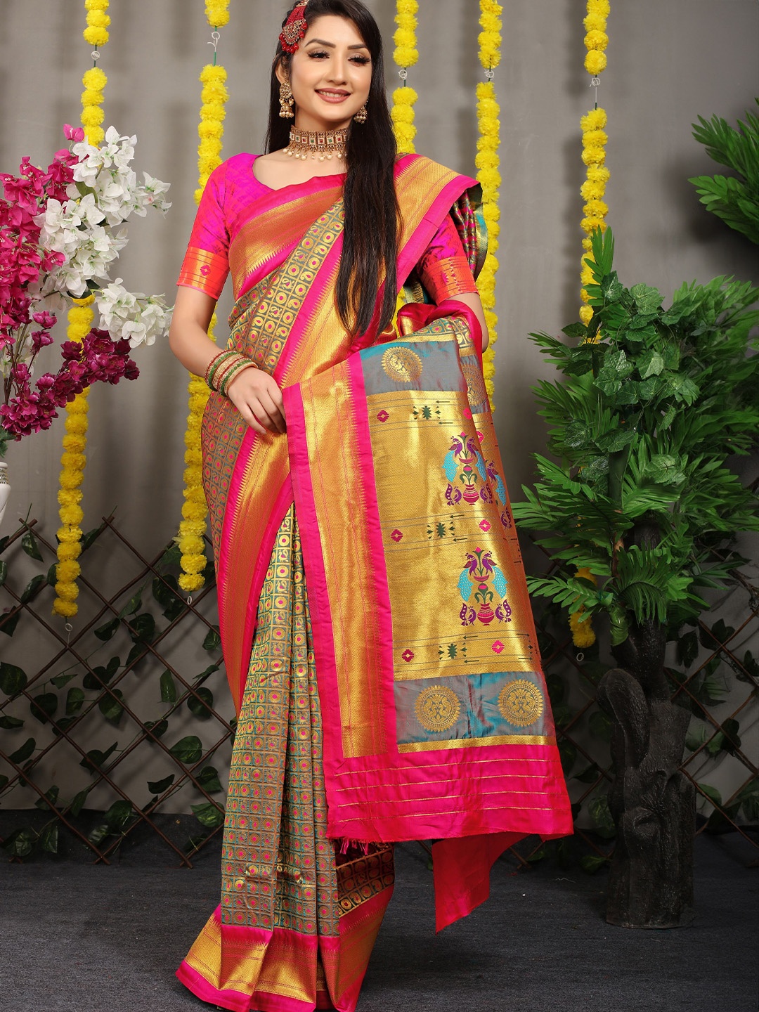 

Kandora Woven Design Zari Pure Silk Paithani Saree, Teal
