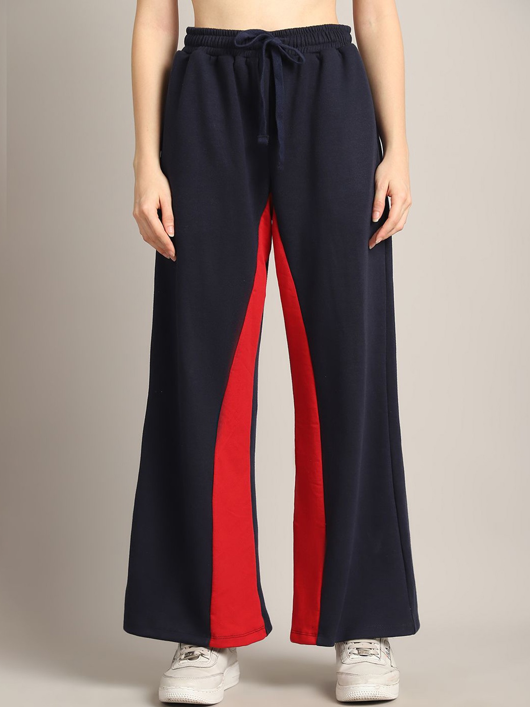 

Rute Women Slim Fit Colour-Blocked Pure Cotton Track Pants, Navy blue