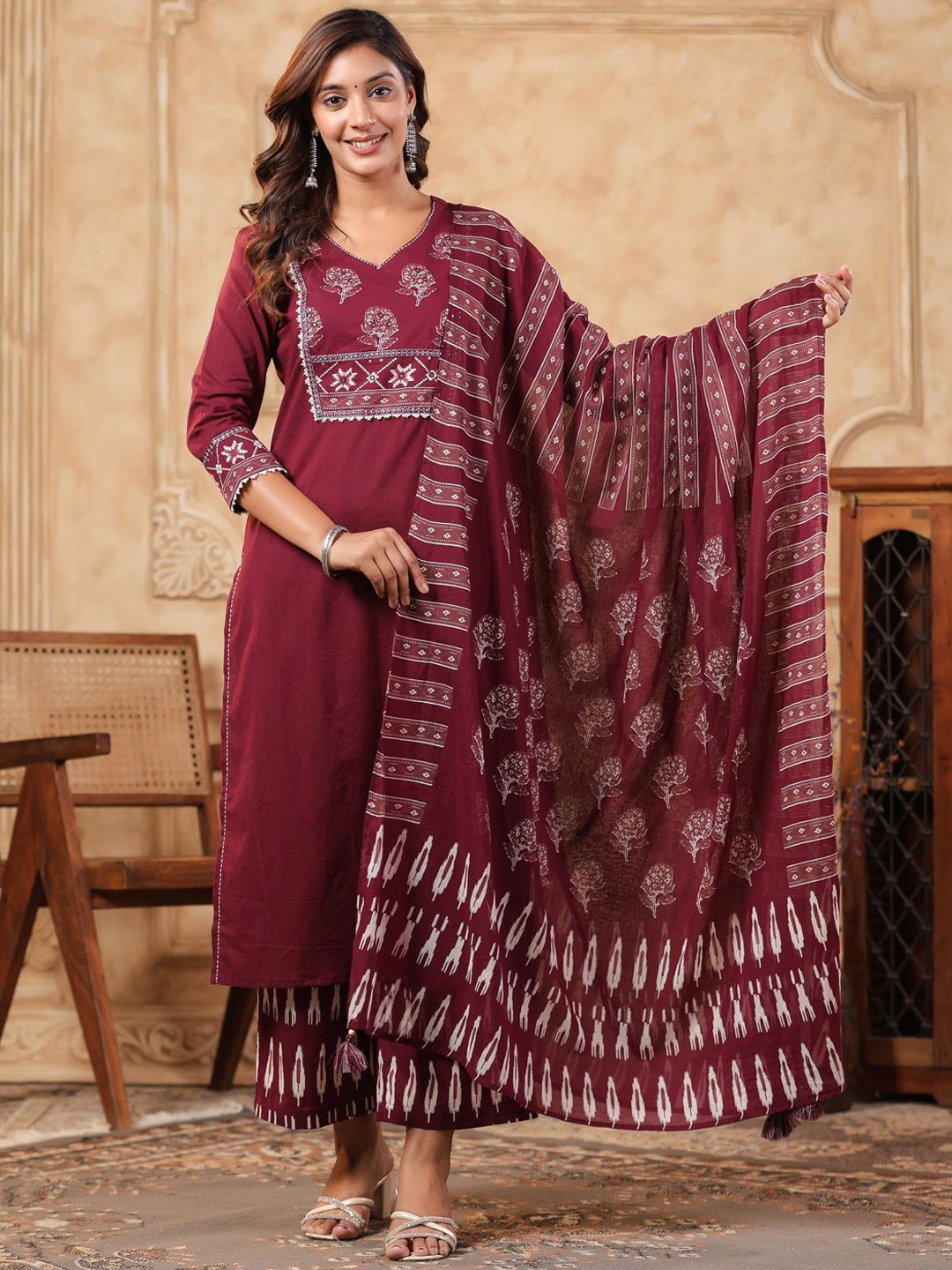 

AUTUMN LANE Floral Printed V-Neck Pure Cotton Kurta With Trouser And Dupatta, Maroon