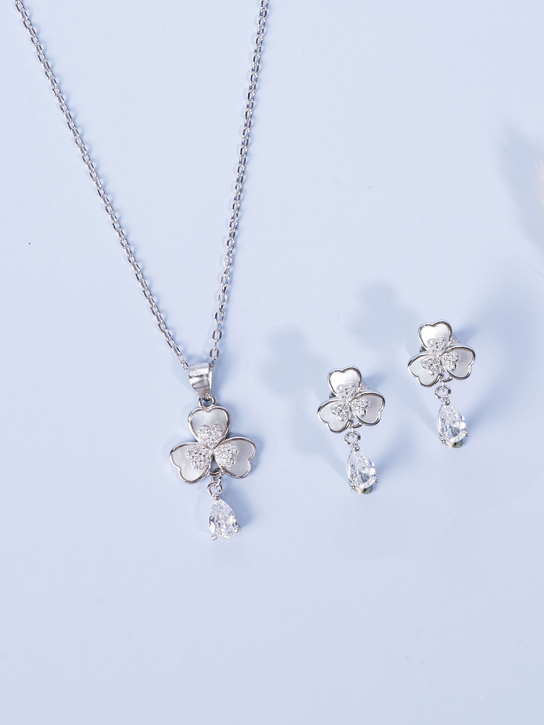 

GLYTERS Sterling Silver Rhodium-Plated Stone Studded & Beaded Blossom Grace Jewellery Set