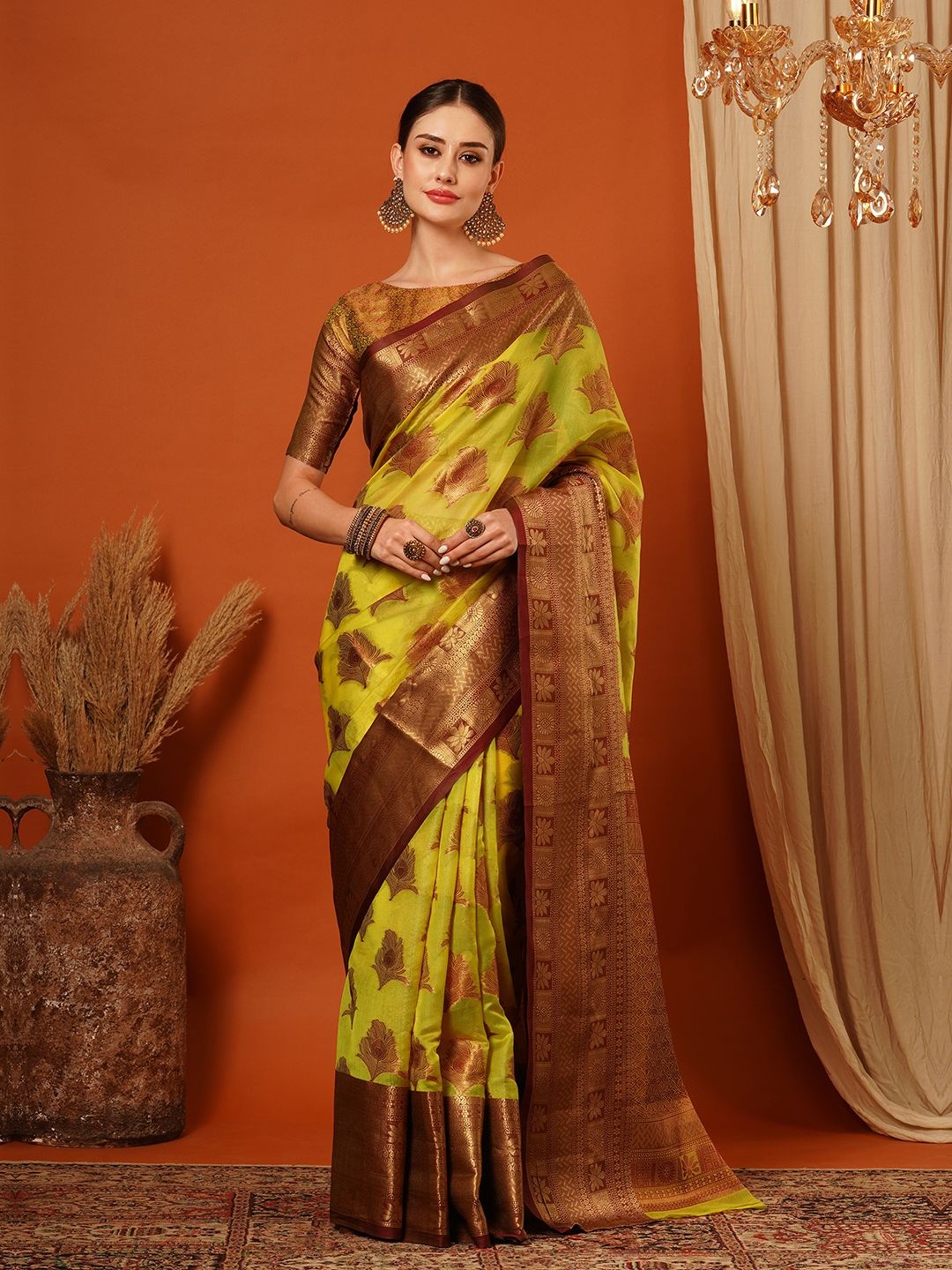 

SILKWEAR Woven Design Zari Organza Banarasi Saree, Maroon