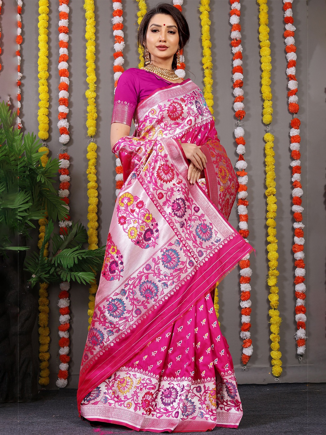 

Kandora Woven Design Zari Pure Silk Paithani Saree, Pink