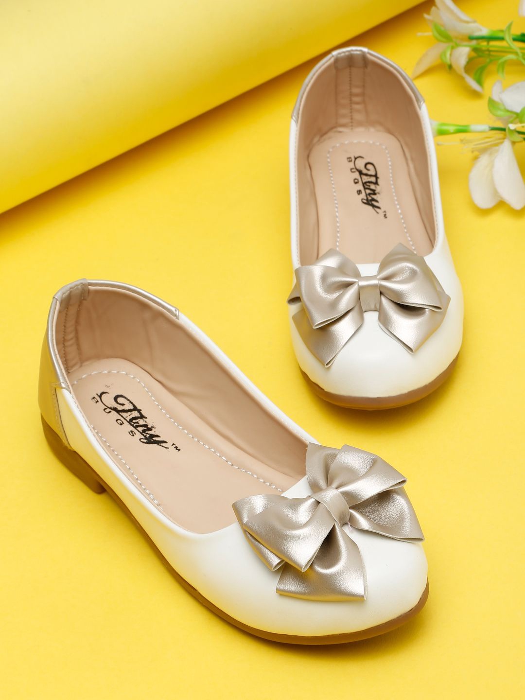 

Tiny Bugs Girls Embellished Party Ballerinas with Bows Flats, White