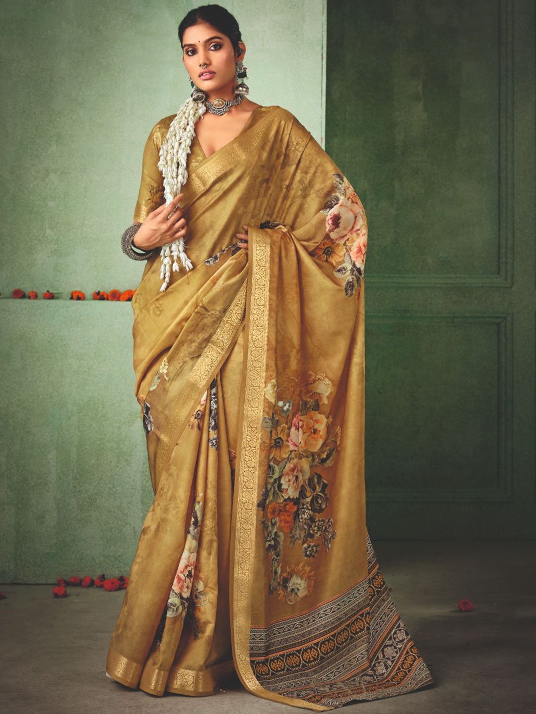 

Sangria Tussar Printed Saree With Blouse Piece, Brown