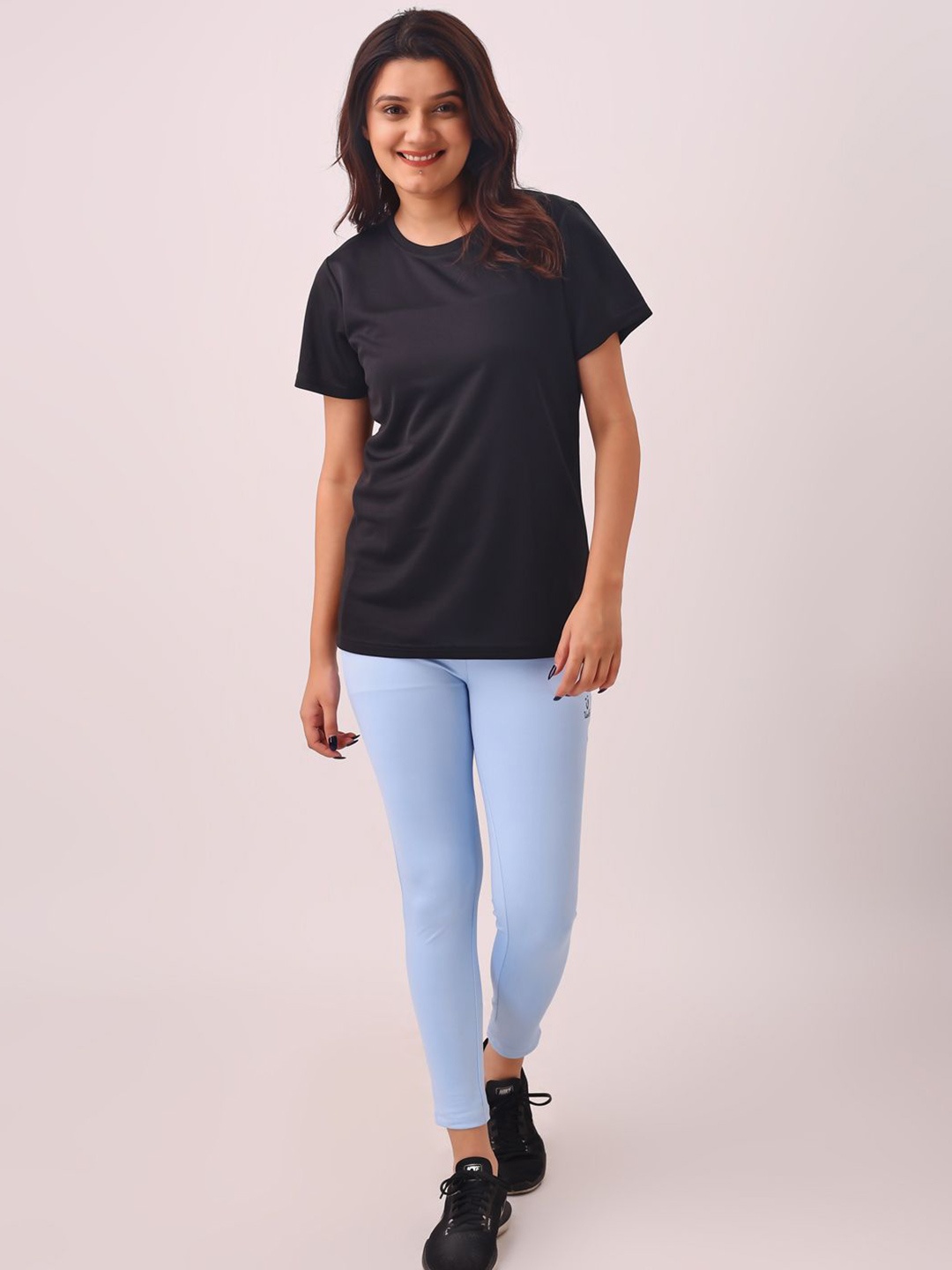 

UMILDO Round Neck T-Shirt With Leggings, Black