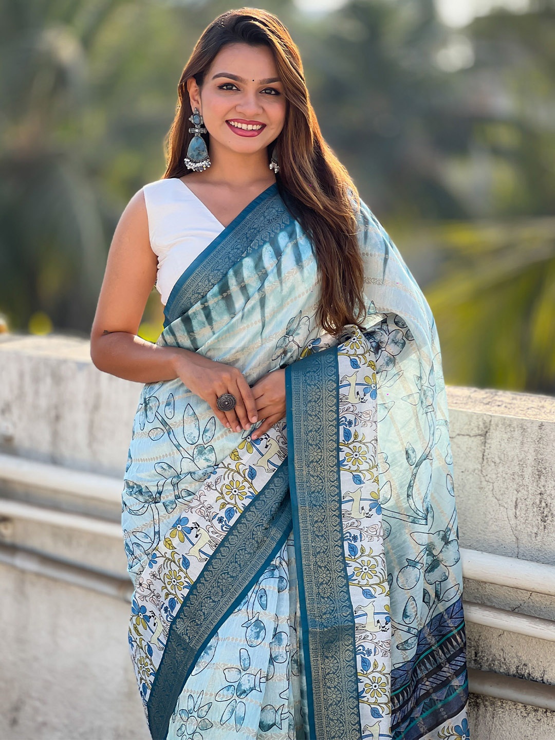 

Vintro Floral Zari Saree, Blue