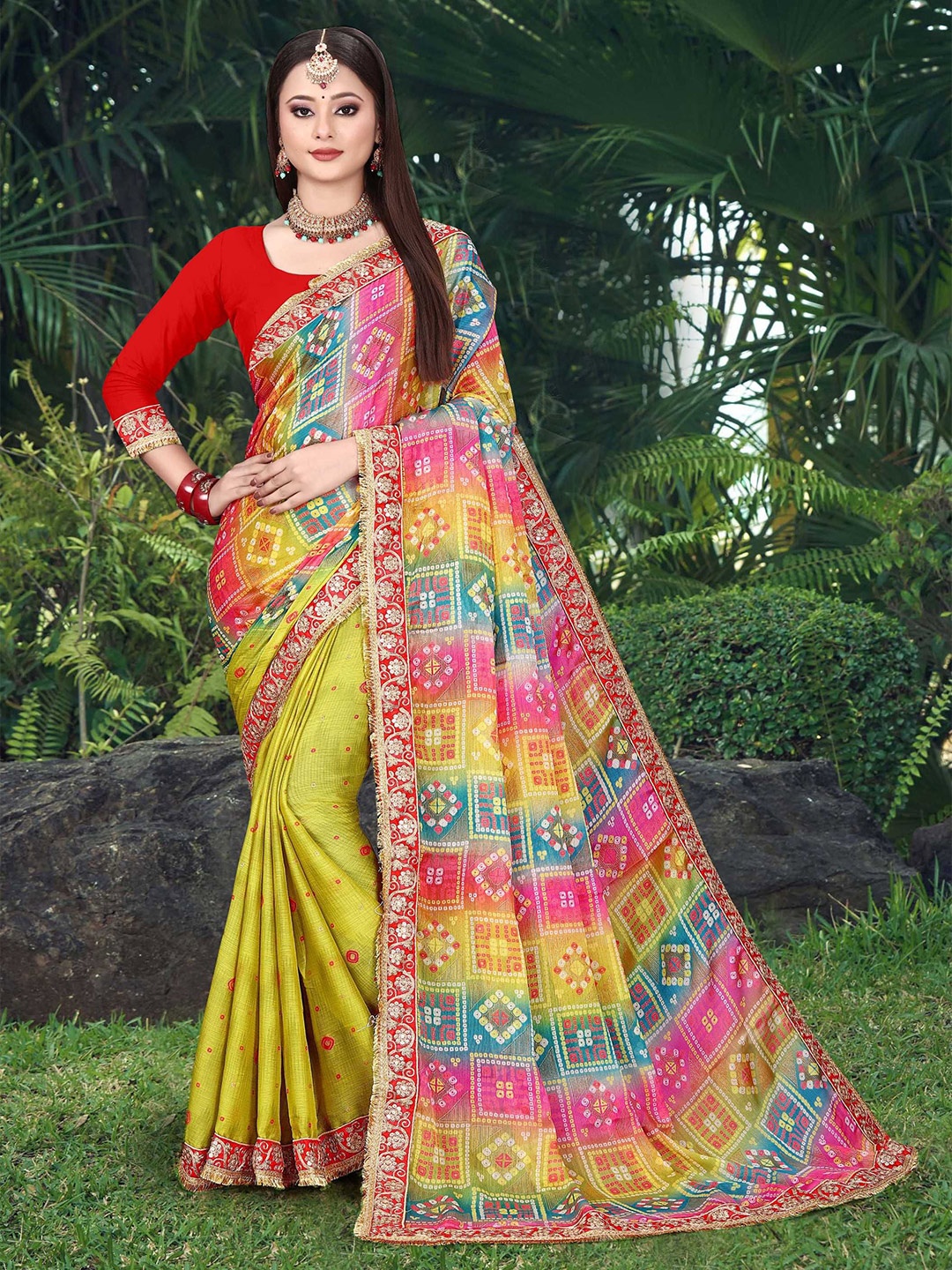 

DIVASTRI Bandhani Sequinned Poly Chiffon Half and Half Bandhani Saree, Green
