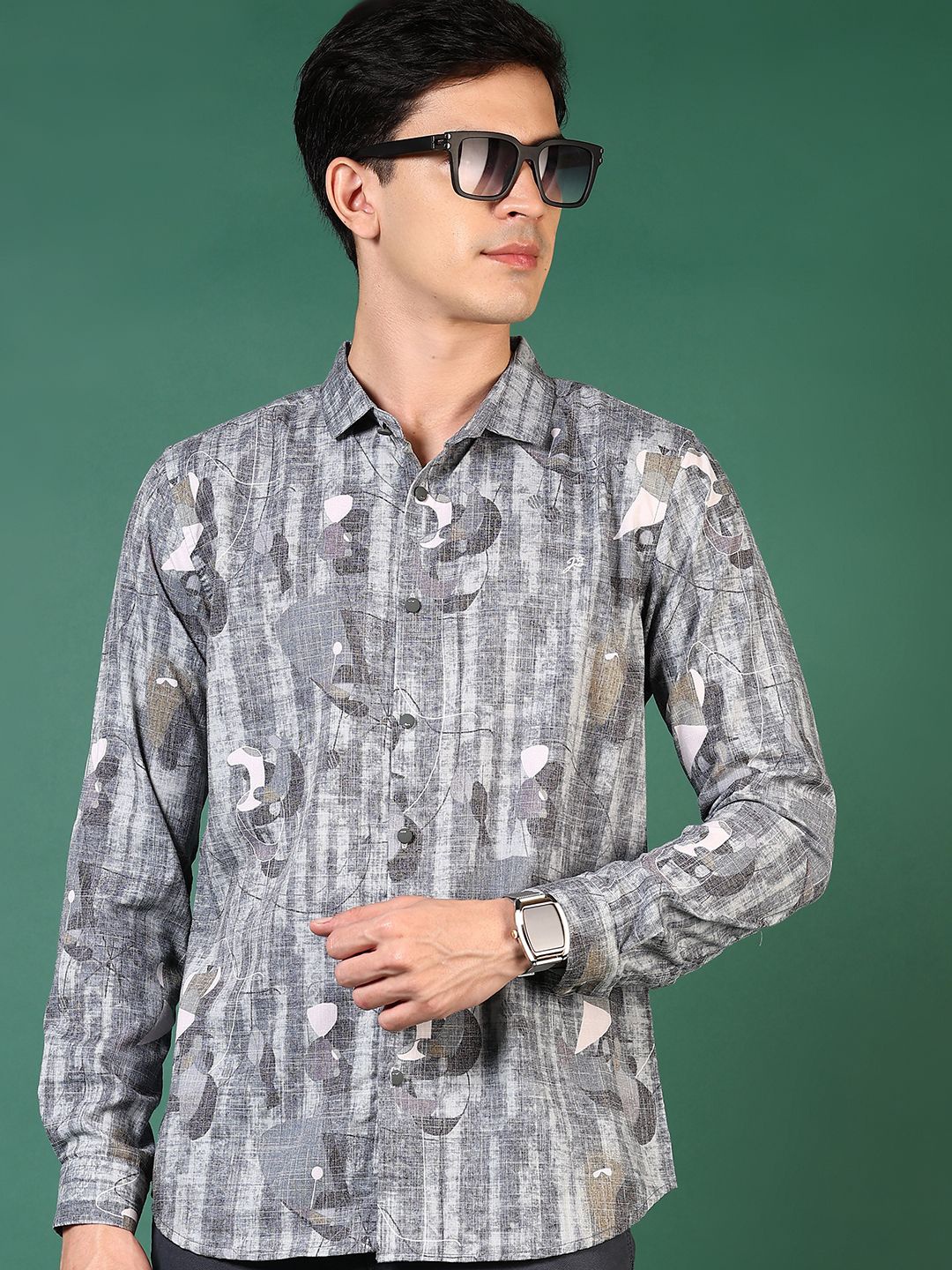

V-Mart Men Opaque Printed Casual Shirt, Green