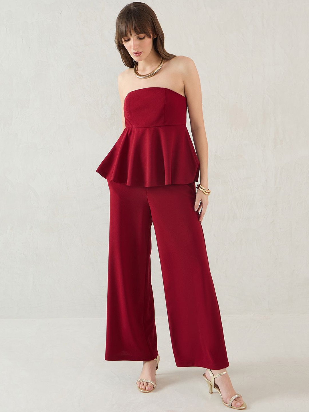 

FEMMELLA Off-Shoulder Top With Trousers, Maroon