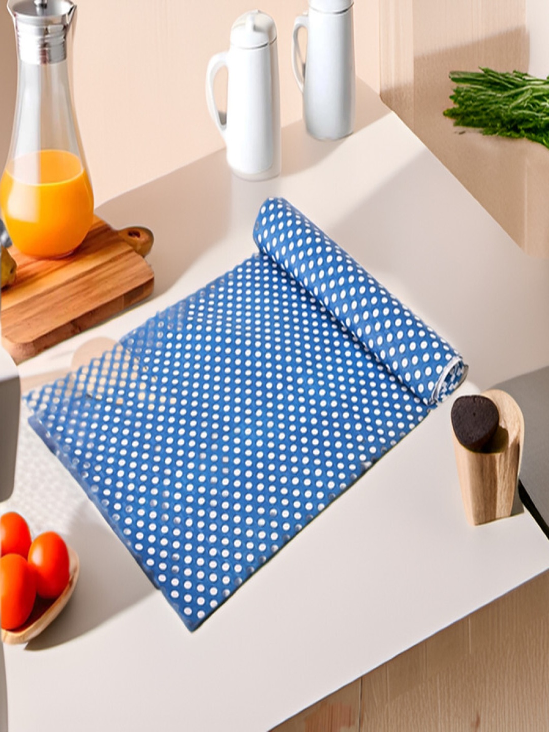 

REVEXO Blue & White Printed Water-Resistant Shelf Liner