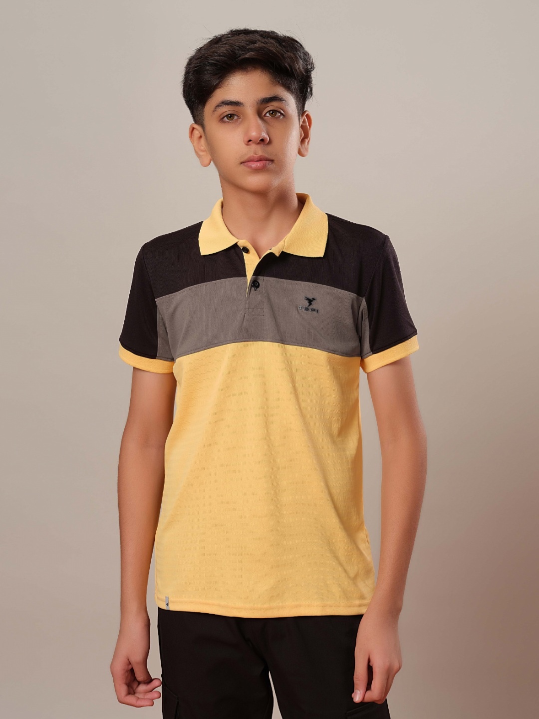 

Technosport Boys Colourblocked Polo Collar Pockets Slim Fit T-shirt, Yellow