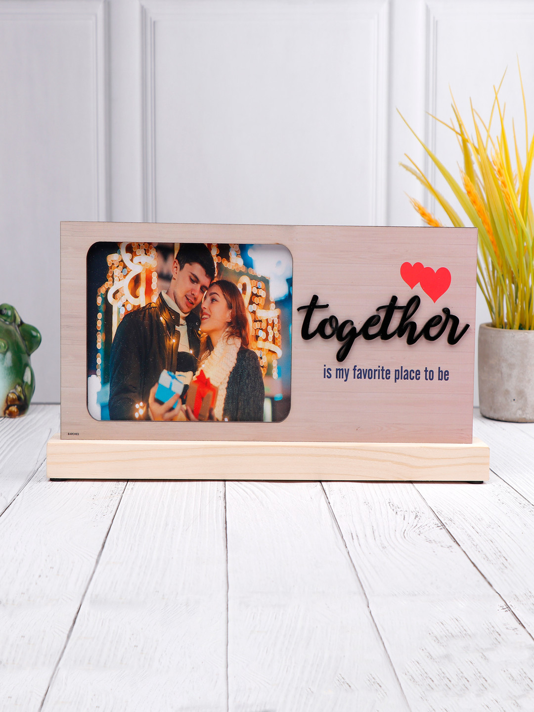 

Archies Pink & Black 1 Pieces Wood Table Photo Frames