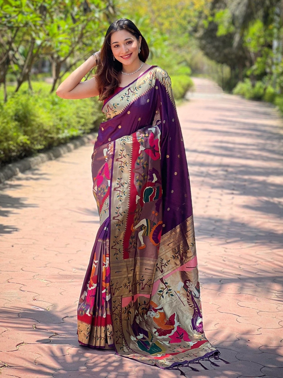 

DIVASTRI Woven Design Zari Paithani Saree, Purple