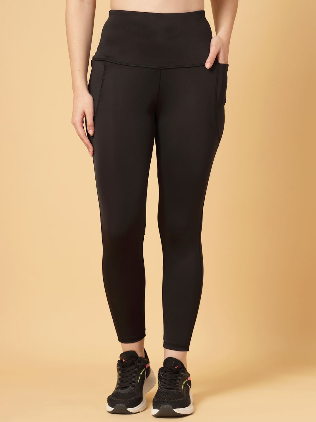 

CUKOO Slim Fit Ankle Length Sports Tights, Black