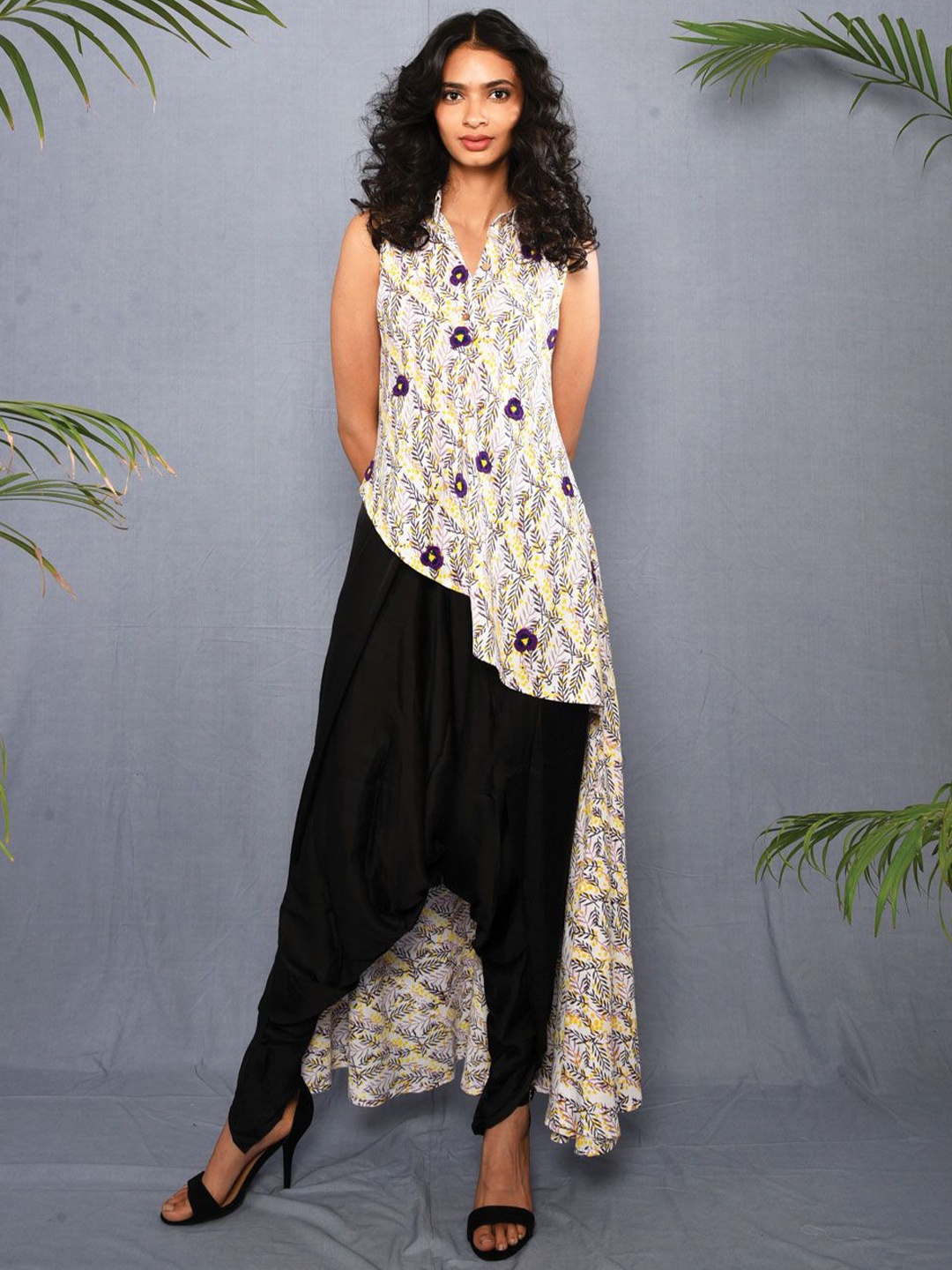 

Aapro Block Printed Asymmetrical Shirt Style Top, White