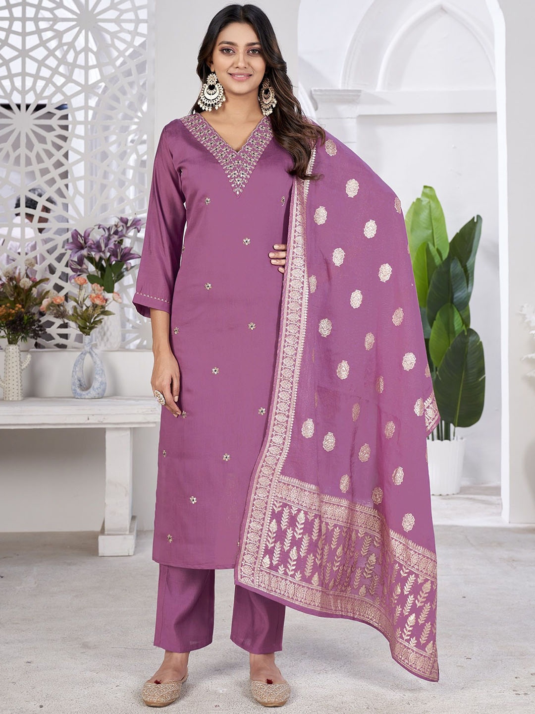 

SATPURUSH Floral Embroidered V Neck Sequinned Kurta With Trousers & Dupatta, Purple