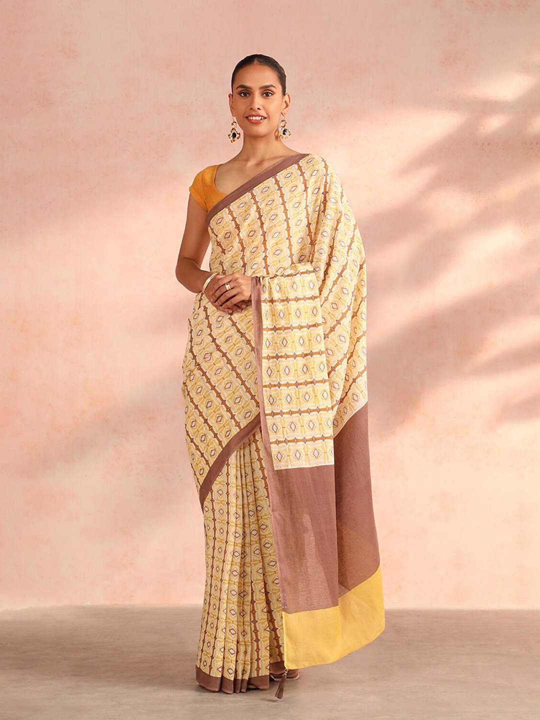 

Taneira Pure Cotton Saree, Yellow